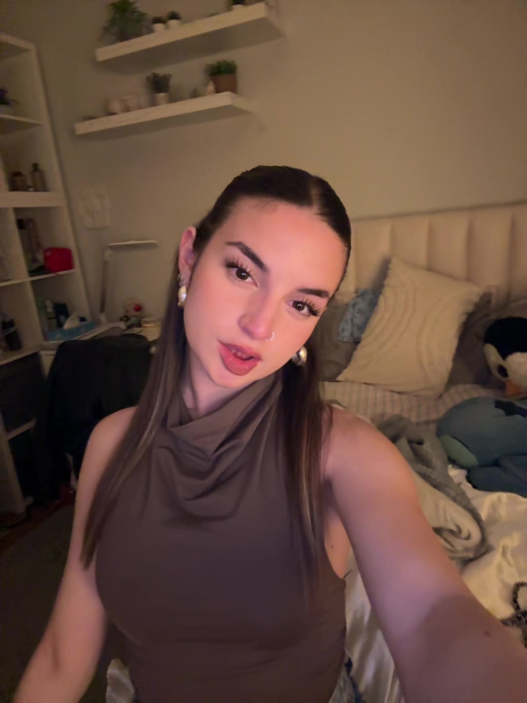 @👻