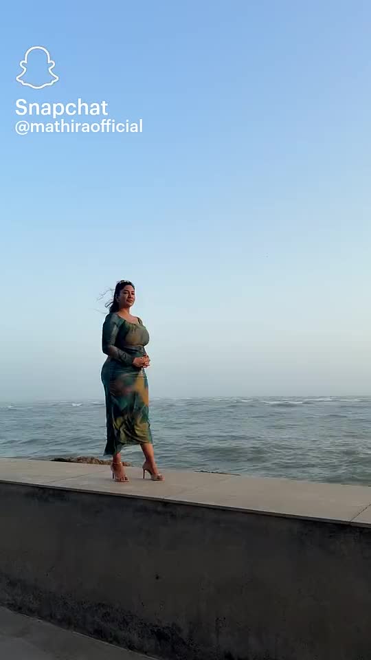 @Mathira khan Official