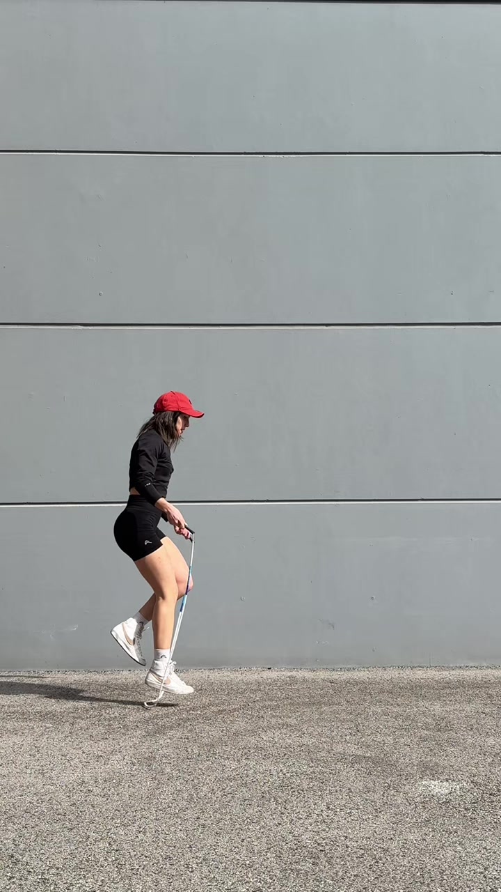 @dani jumps