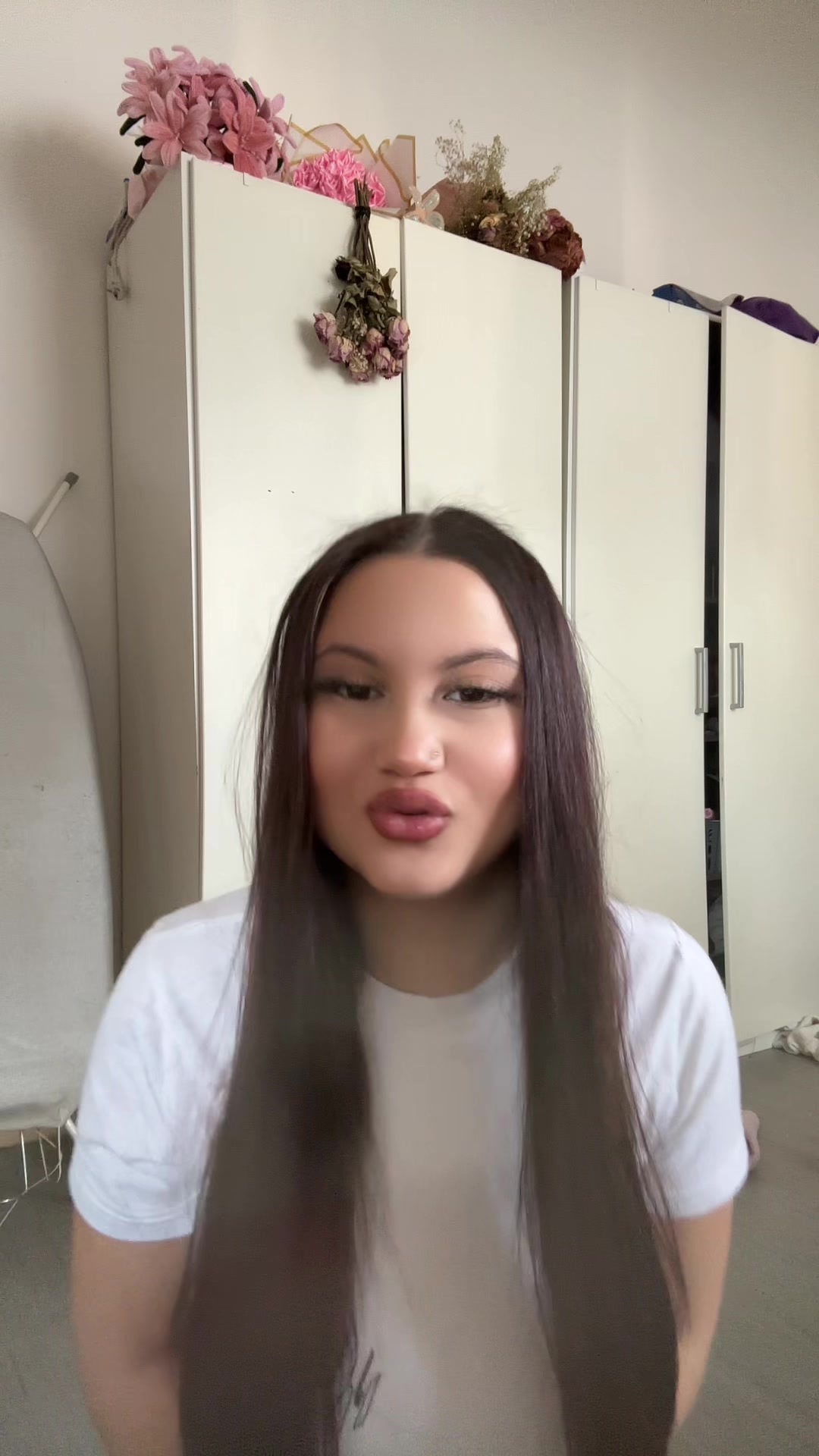 @Nazmije 🎎