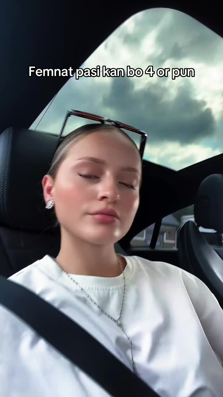 @callmejozefina