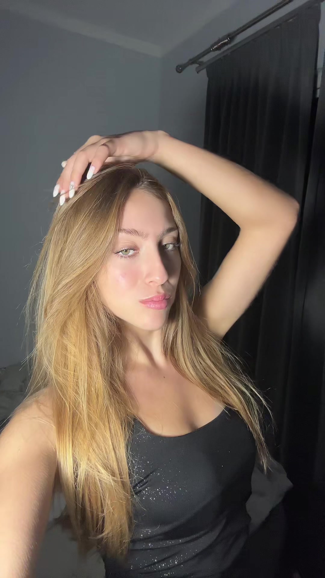 @Nikoliaa