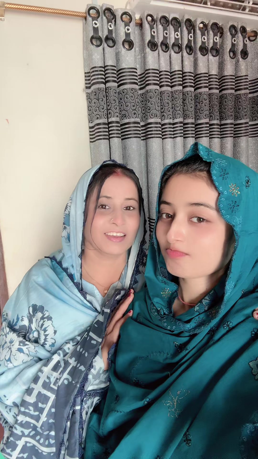 @Salochna Malhi✨