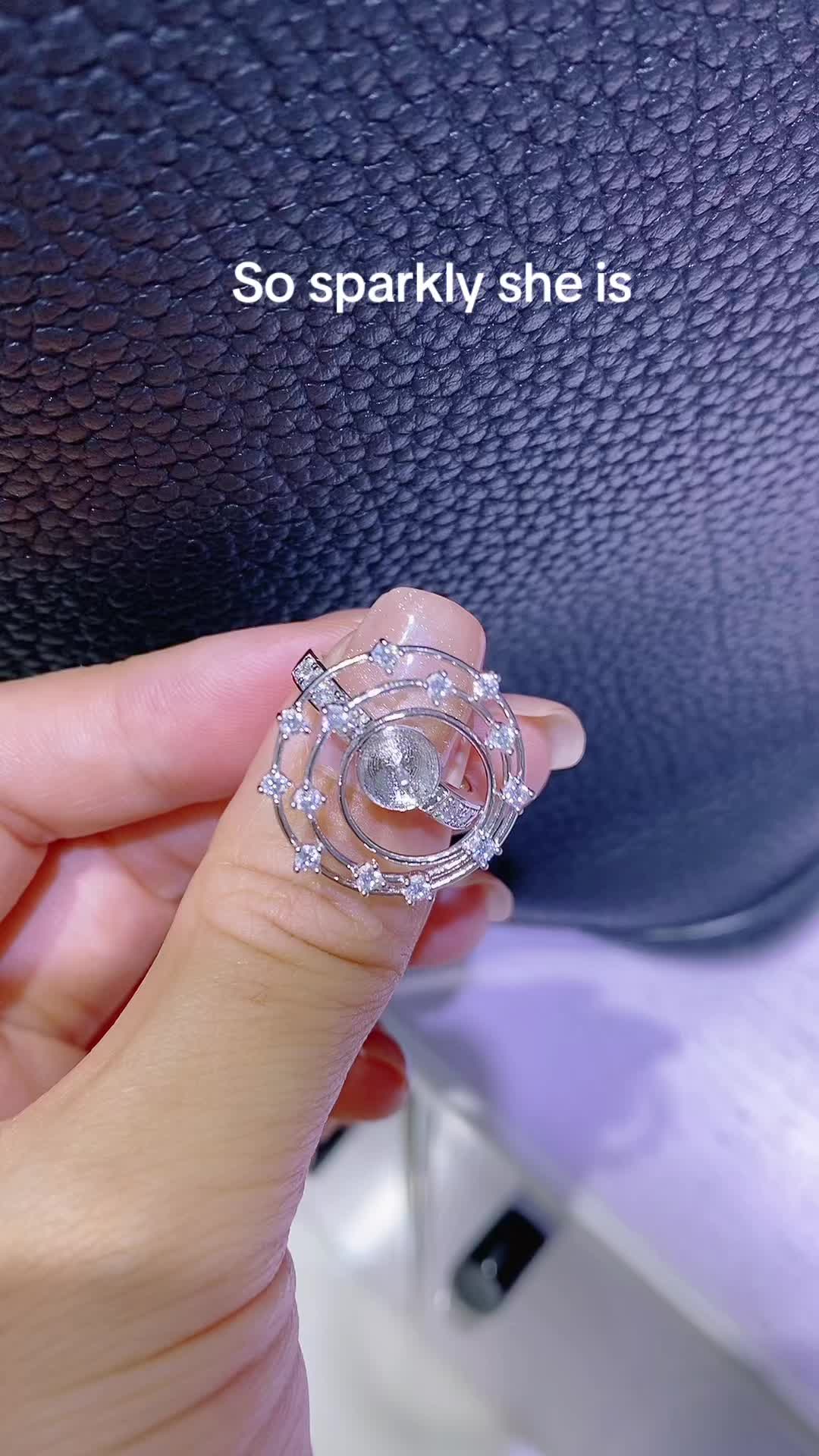 @OMGPEARL