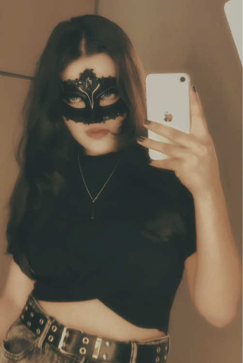 @Hassena🖤🕊️