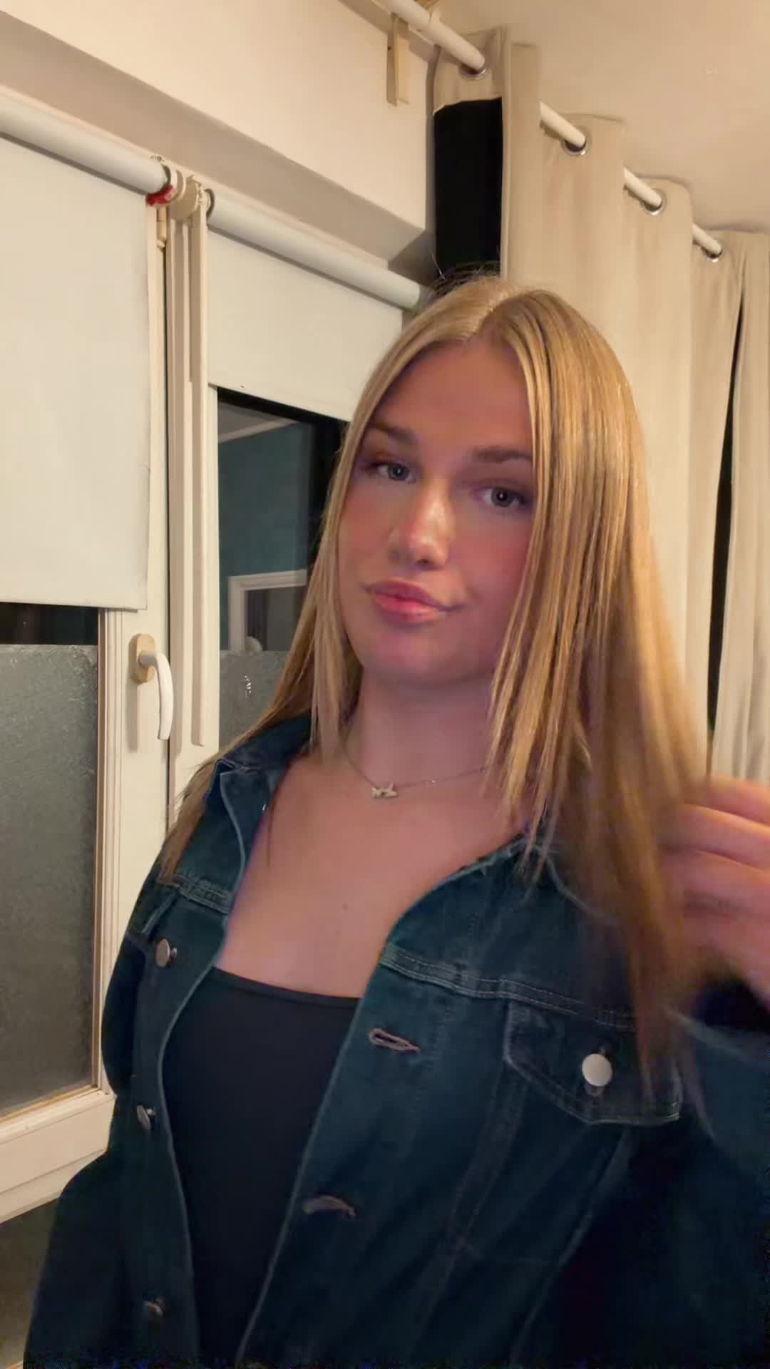 @ᥫ᭡ 𝓔𝓶𝓶𝓪 ᥫ᭡