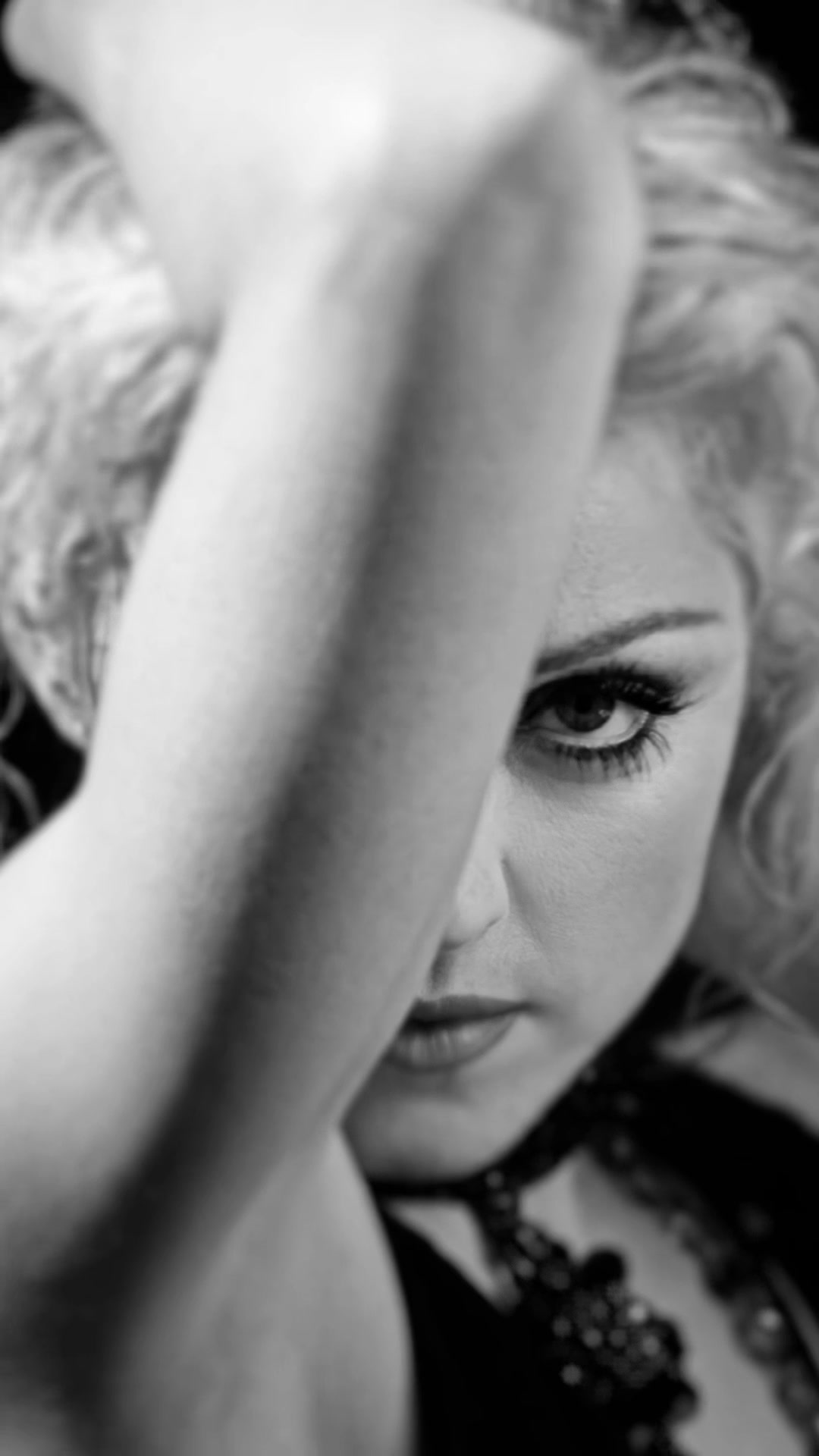 @QueenOfPopVault