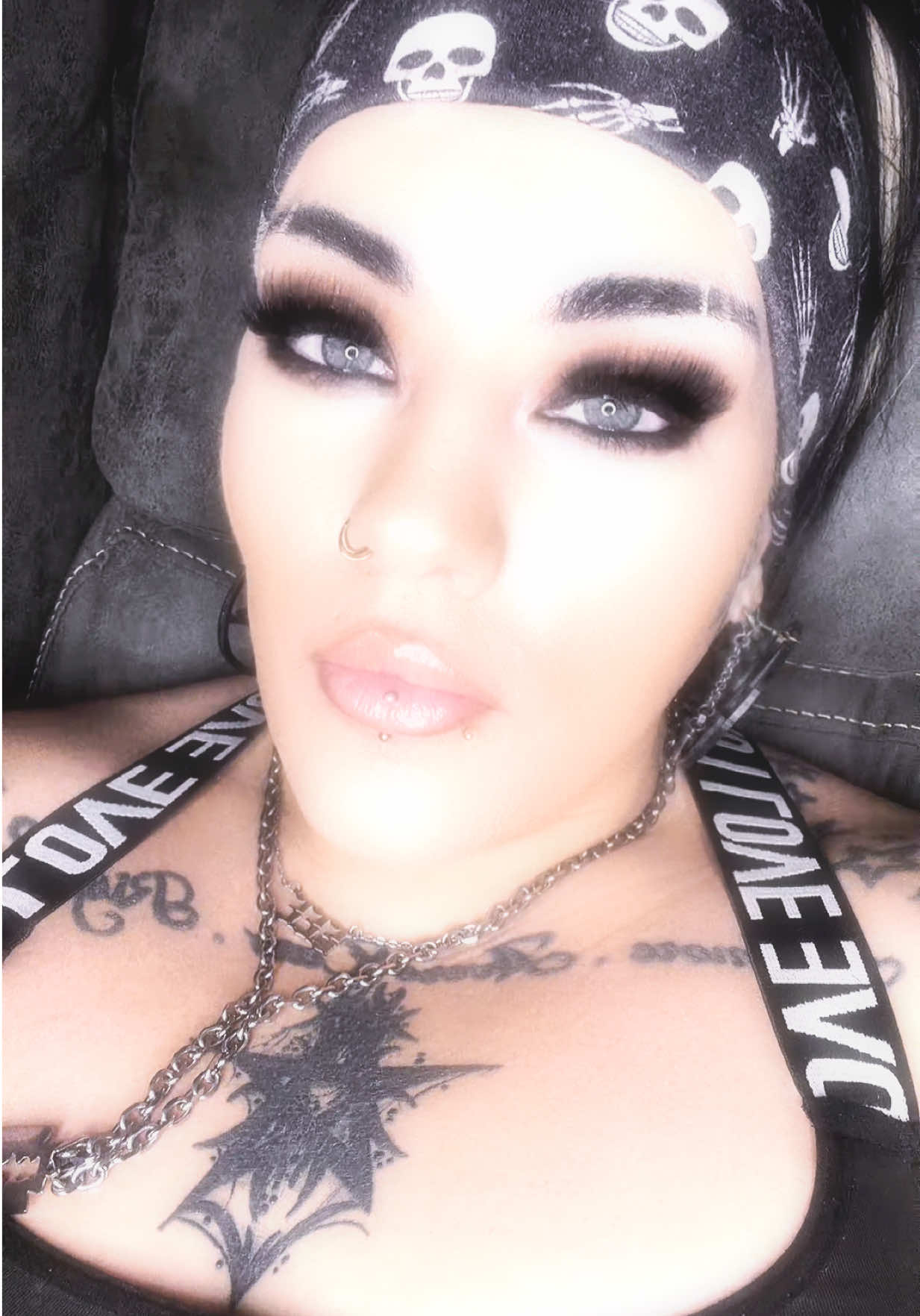 @ThiccThighs&PrettyEyes