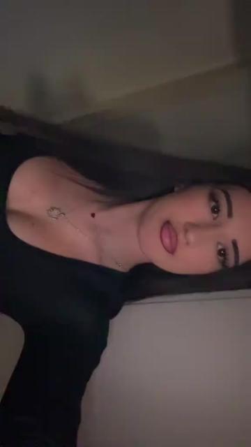 @𝔽𝕚𝕠𝕟𝕒🇦🇱