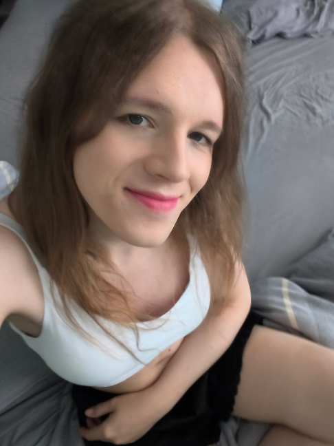 @Laurababyemily