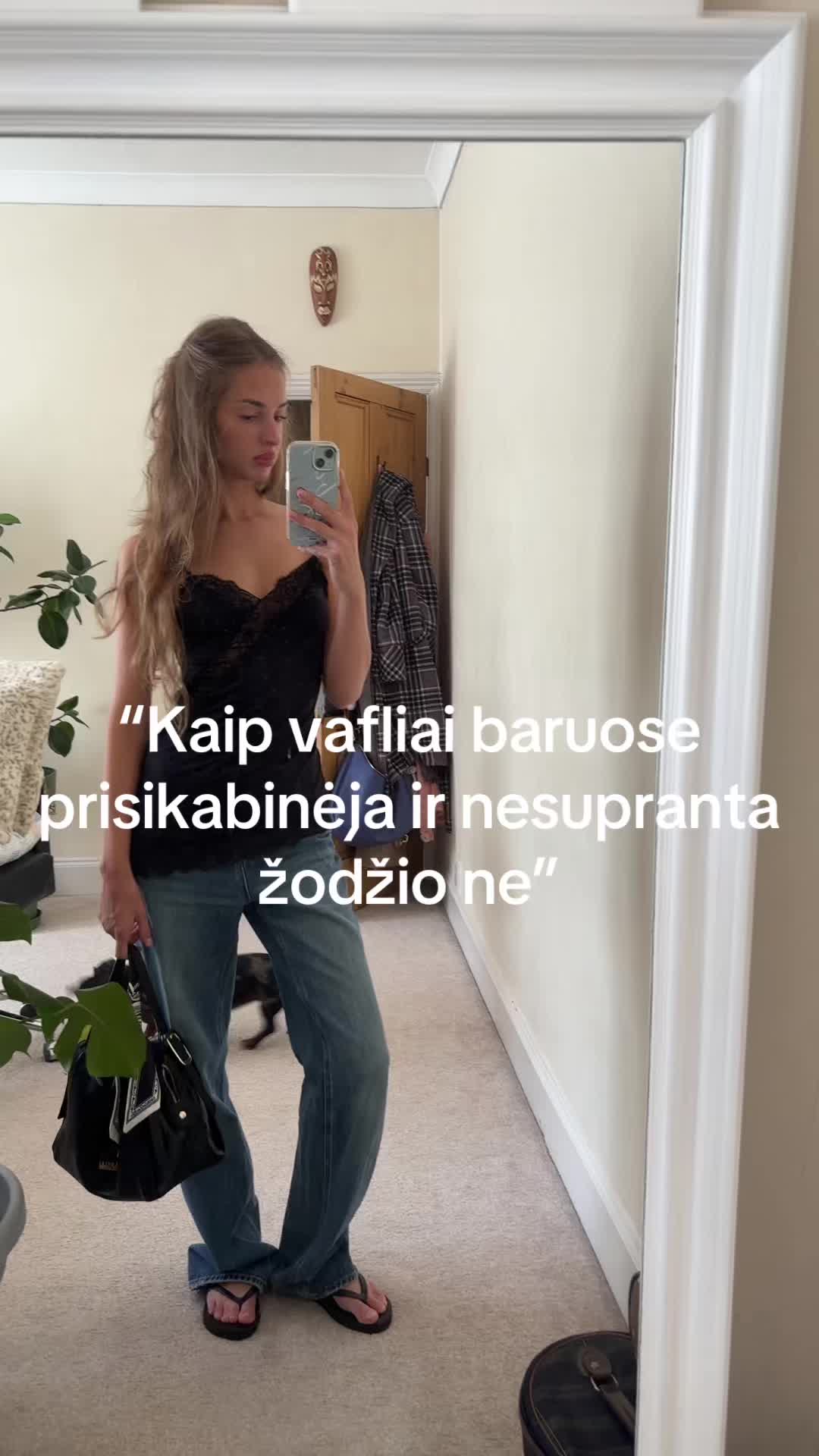 @🦢Adrija🦢