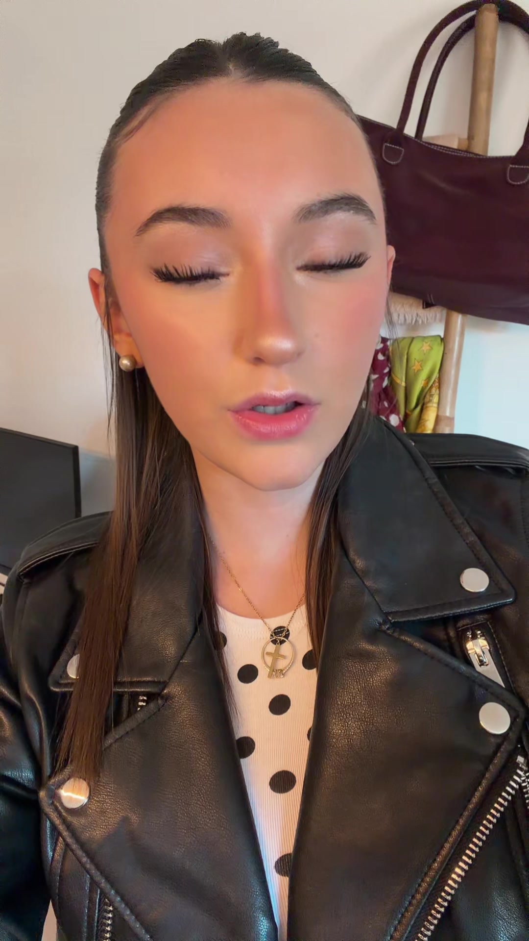@𝐀𝐧𝐚𝐞𝐥𝐥𝐞