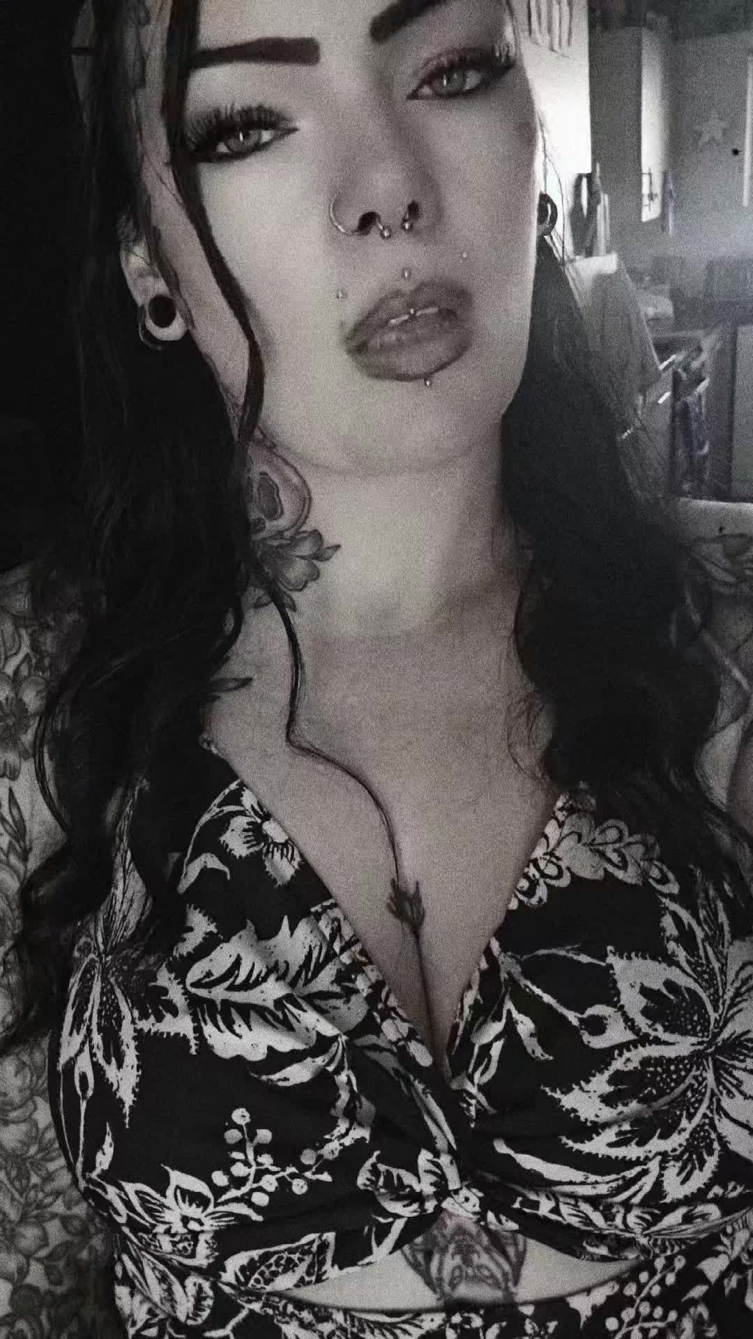 @🖤☬✞ Ⱡ₳ɄⱤ₳ ✞☬🖤