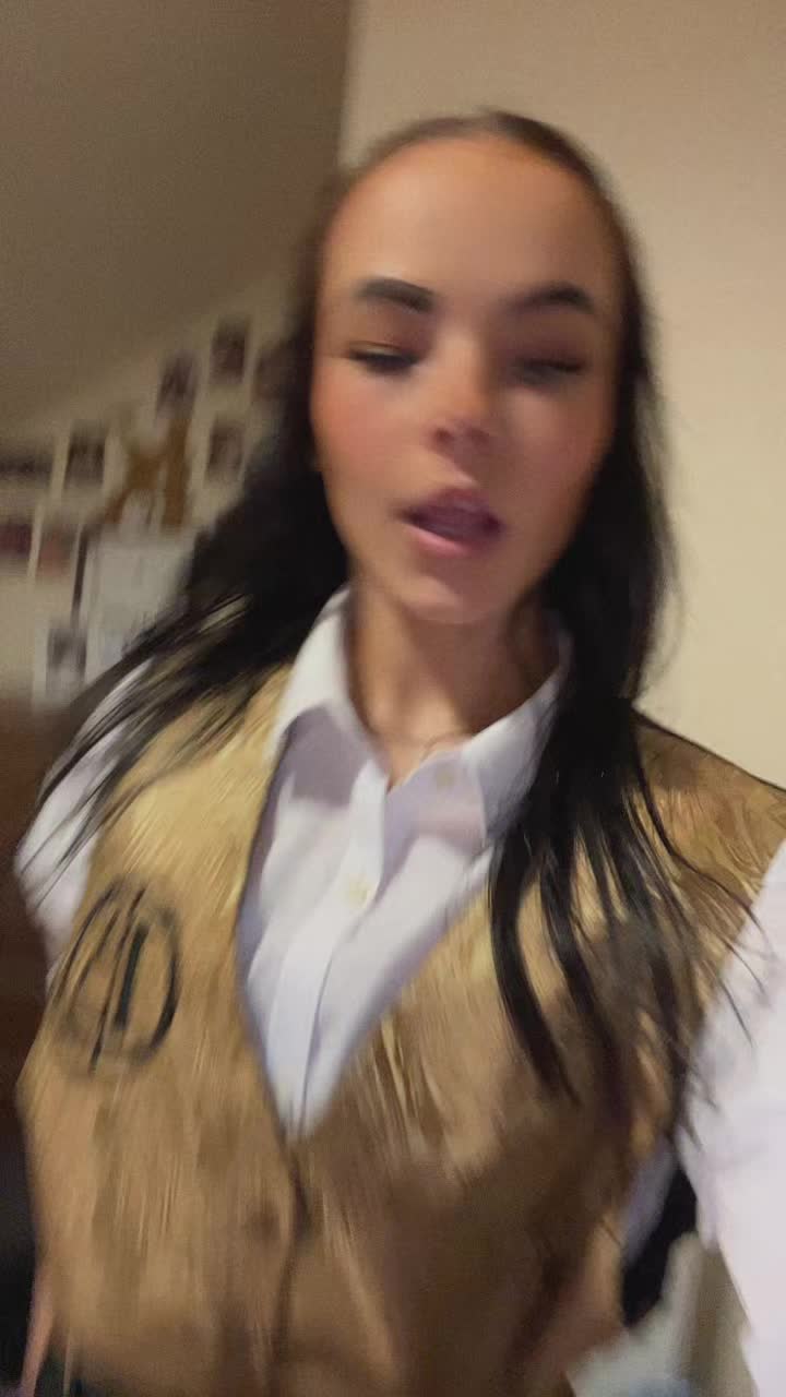 @Kacey Louise