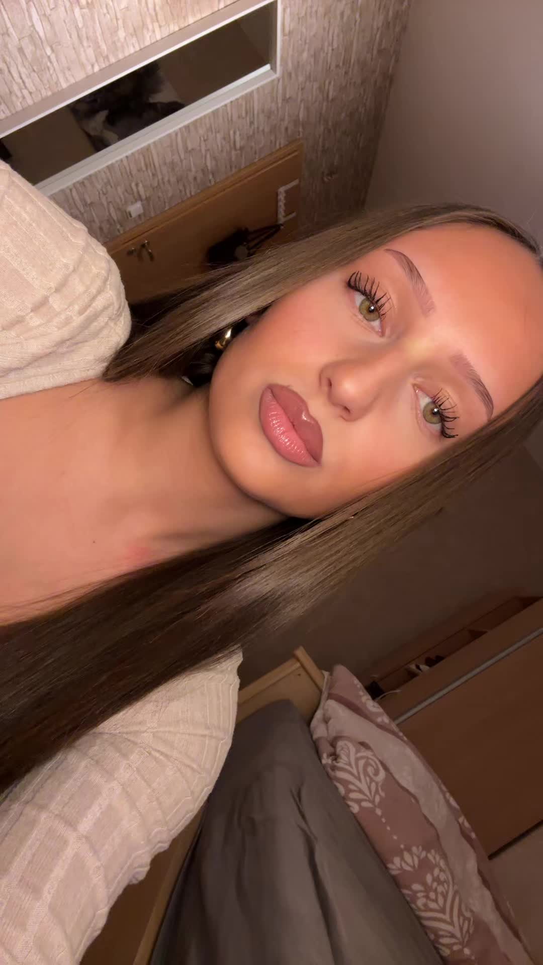 @Elisa