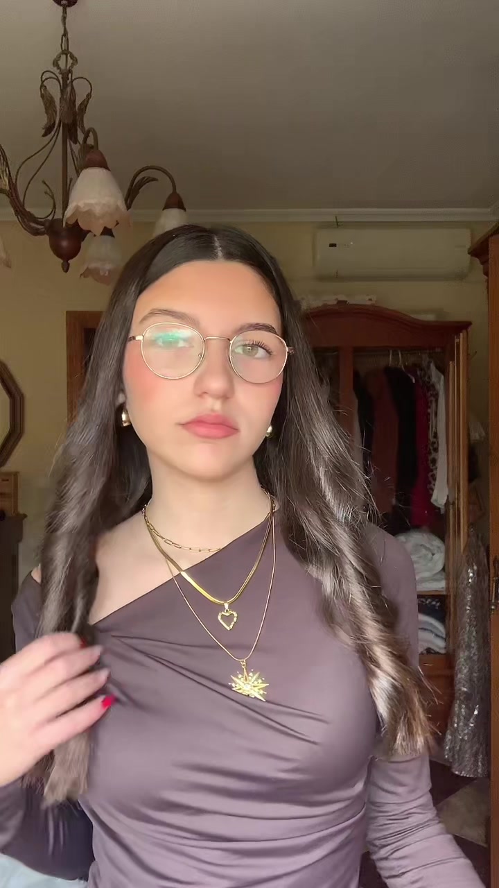 @V𝐢𝐜𝐭𝐨𝐫𝐢𝐚