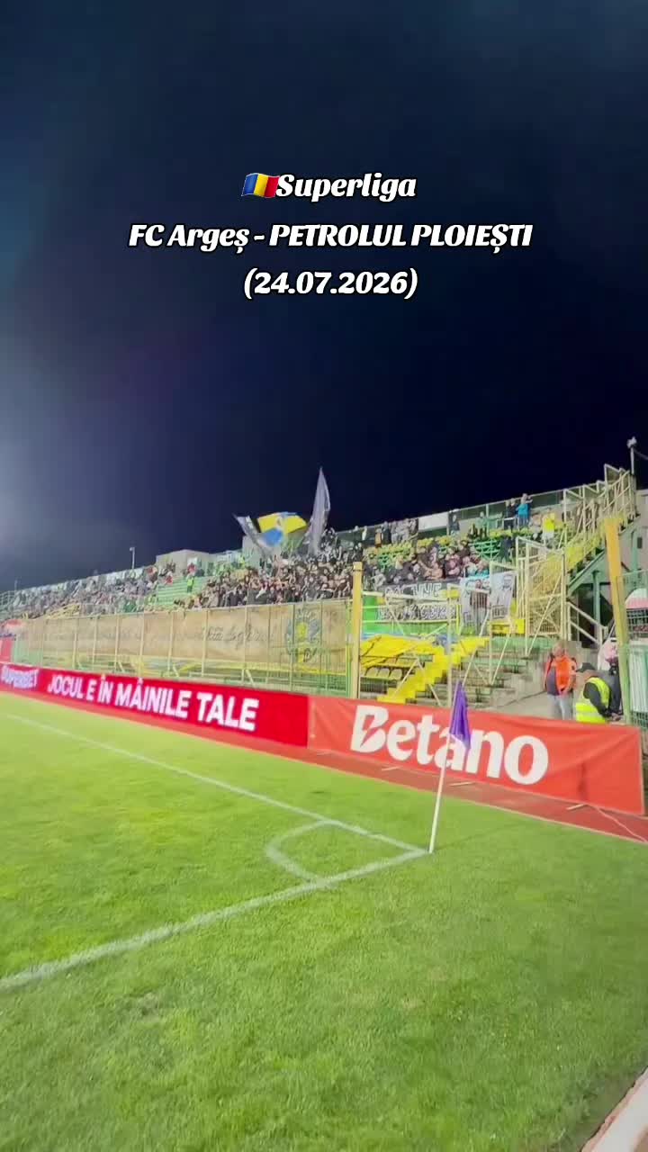 @Ultrași &Icirc;n Peluze