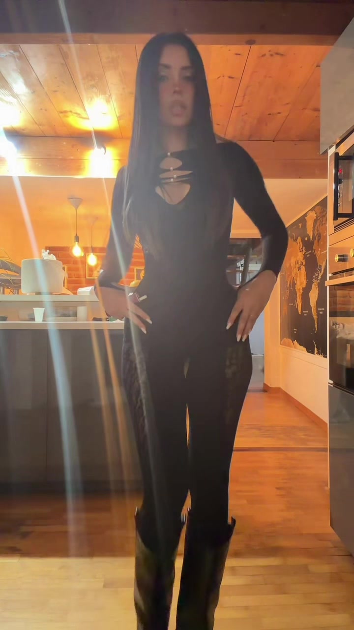 @Nicoleee__