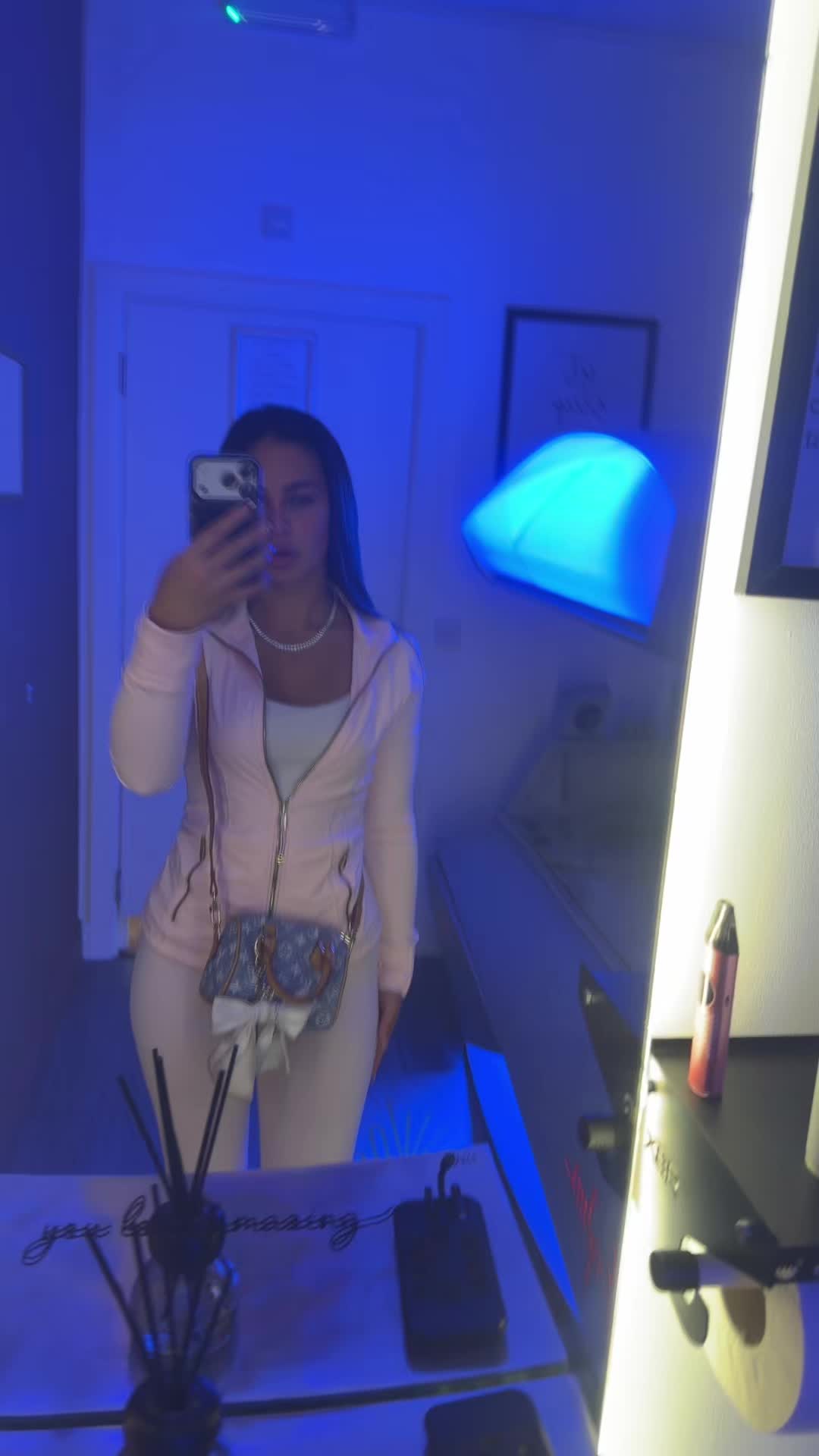 @siennabowles
