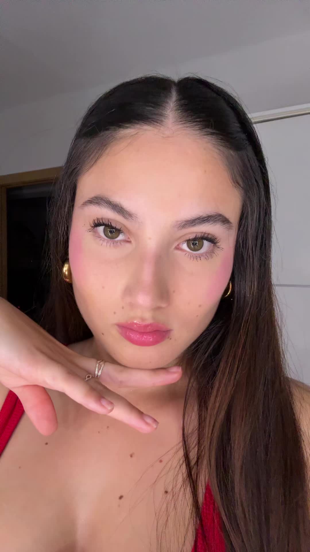 @VALENTINA🦦