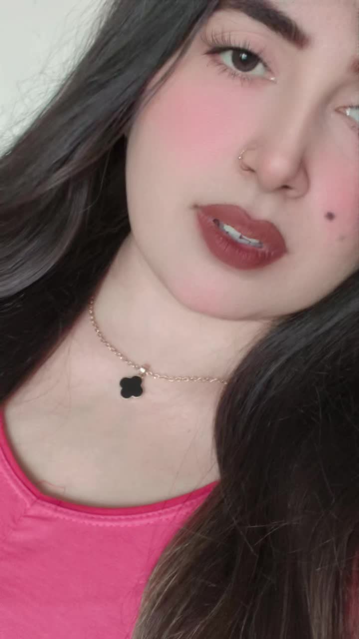 @missqueen2064