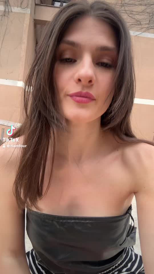 @riamfour