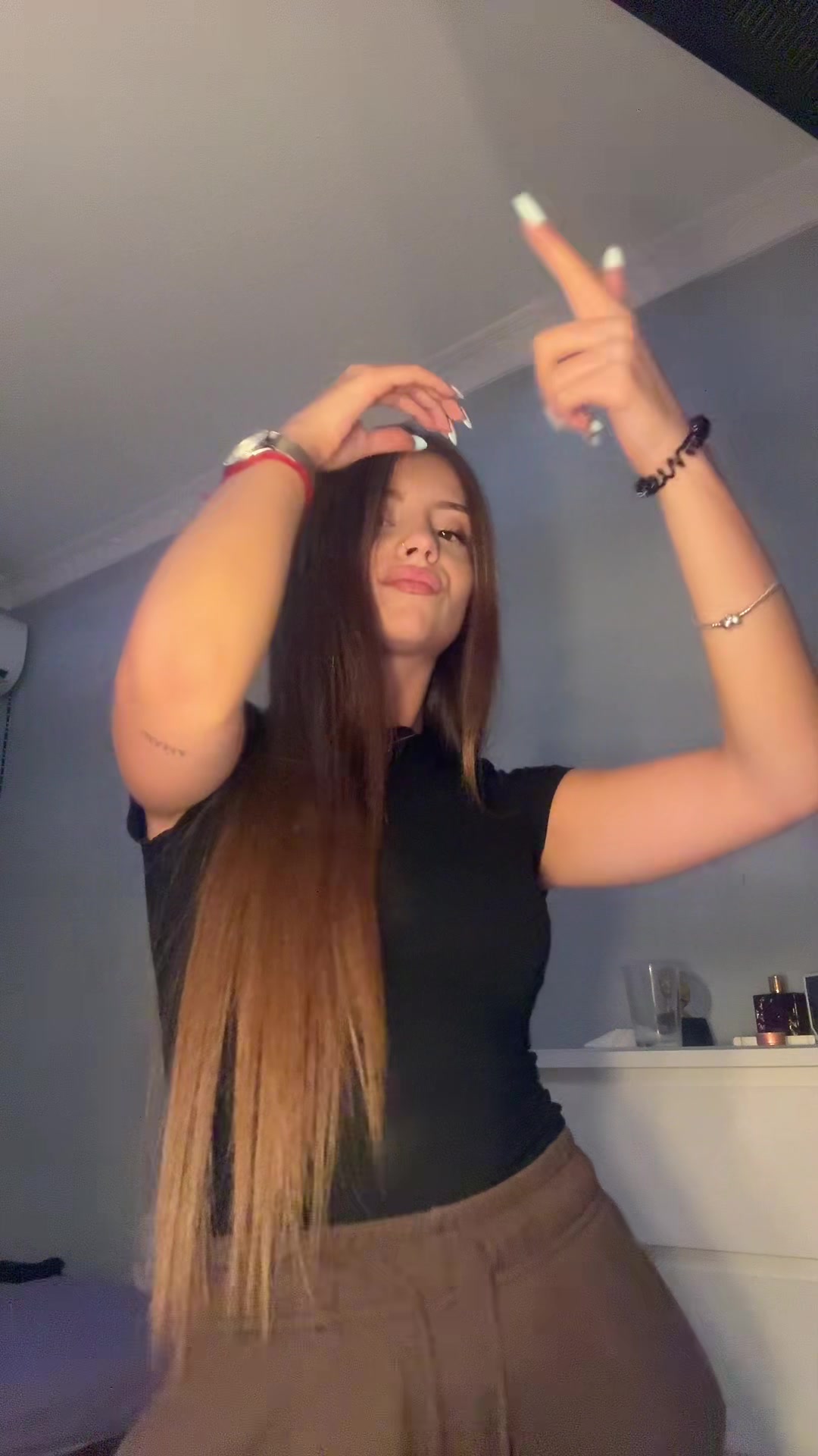 @𝘺𝘢𝘯𝘪𝘳𝘢 𝘨𝘢𝘻𝘲𝘶𝘦𝘻