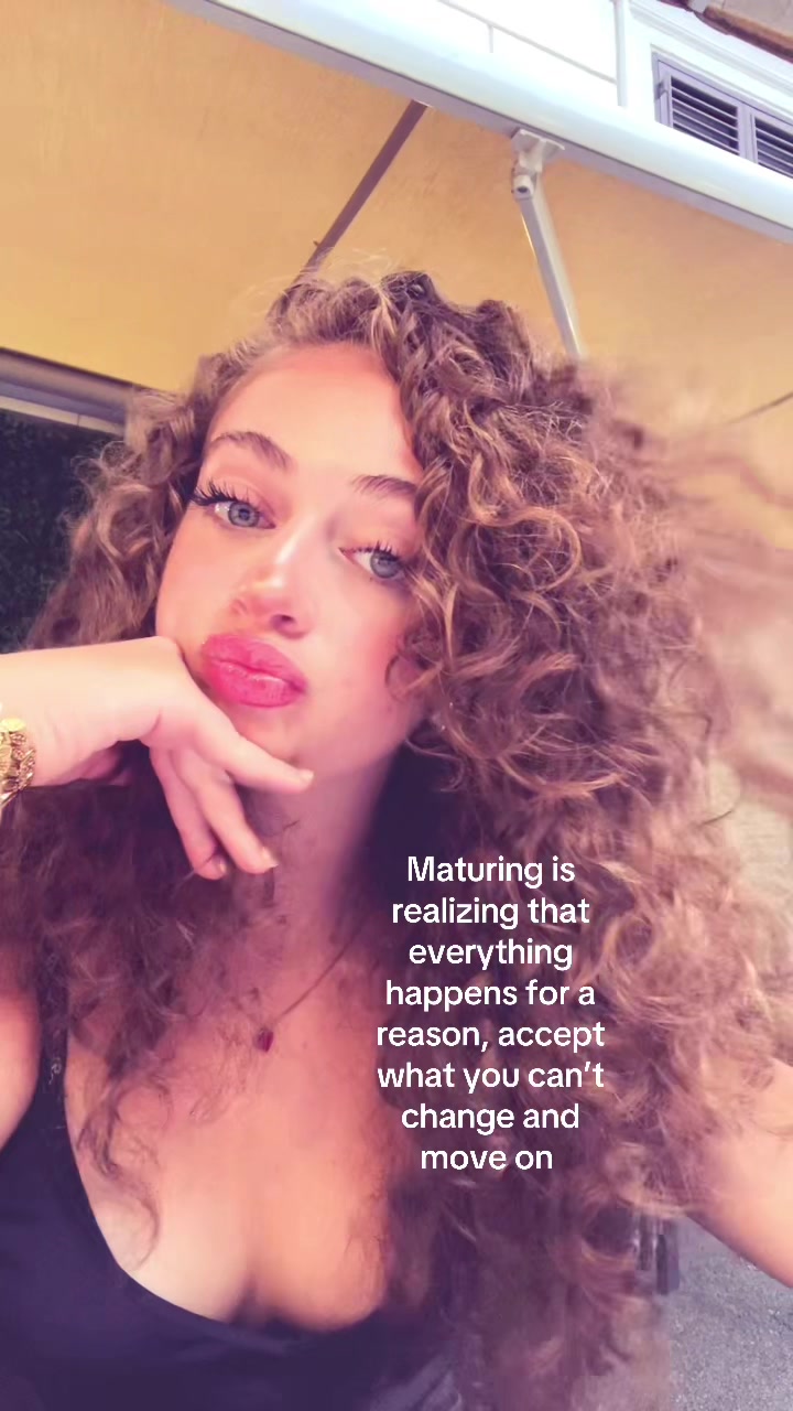 @Gabby ✮⋆˙