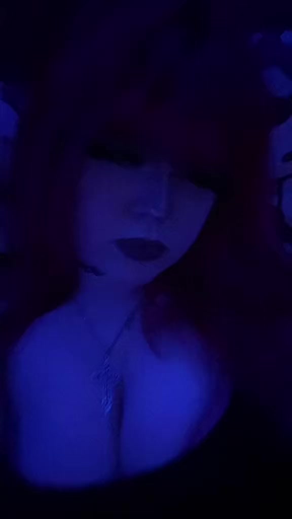 @eveasaurus🎀🏴