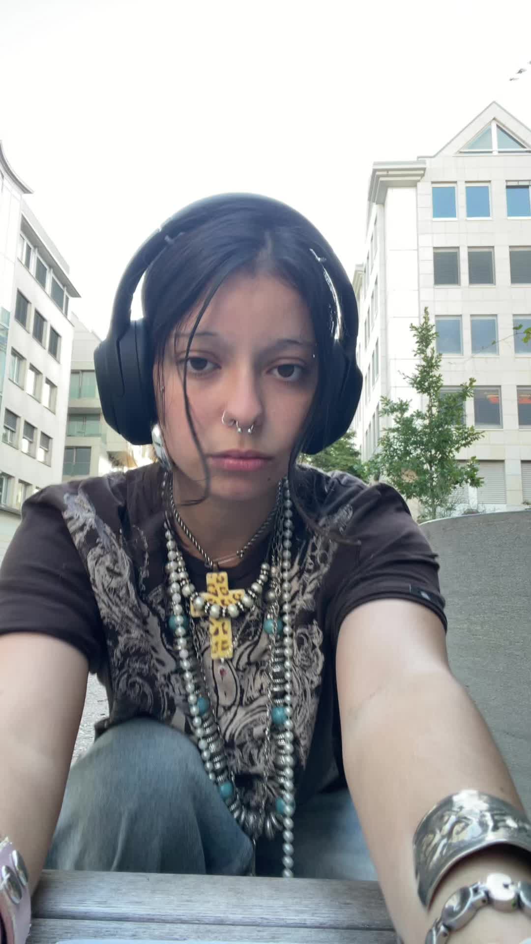 @deft0nesl0ver0