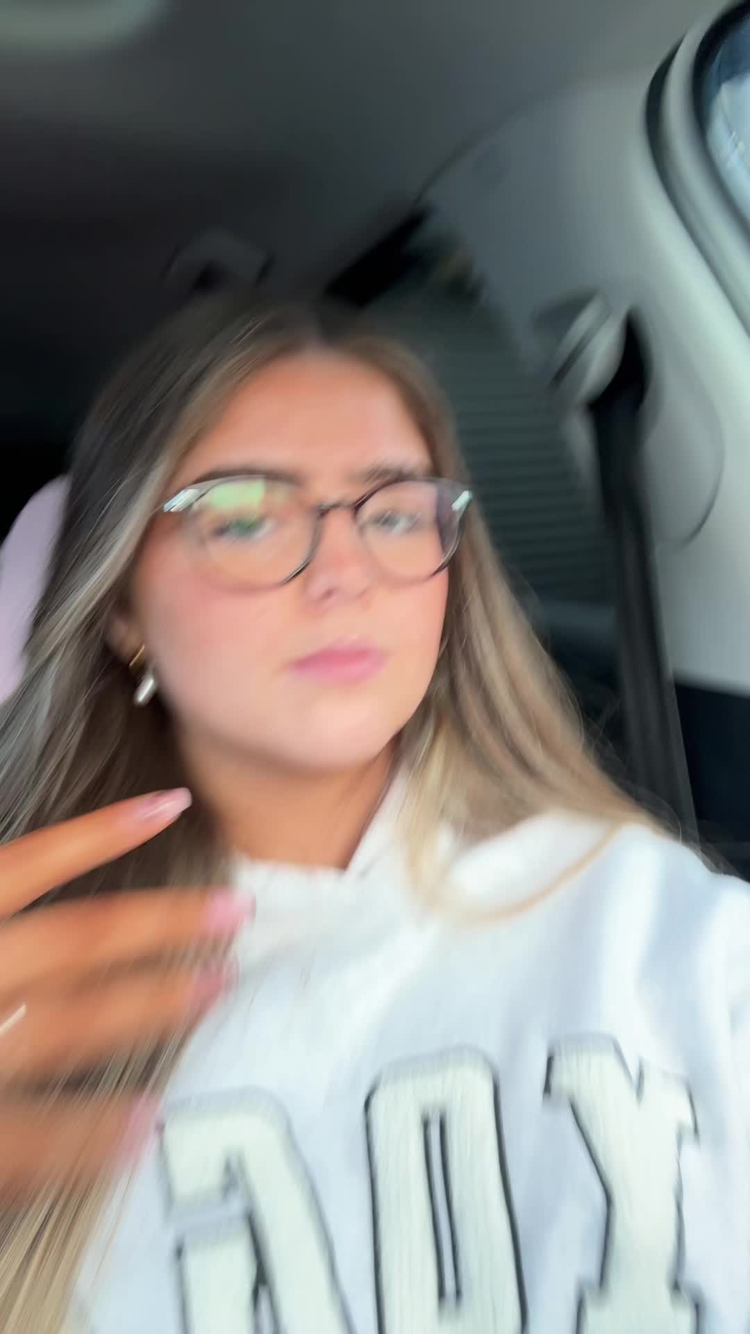@ella.mcgoldrickk