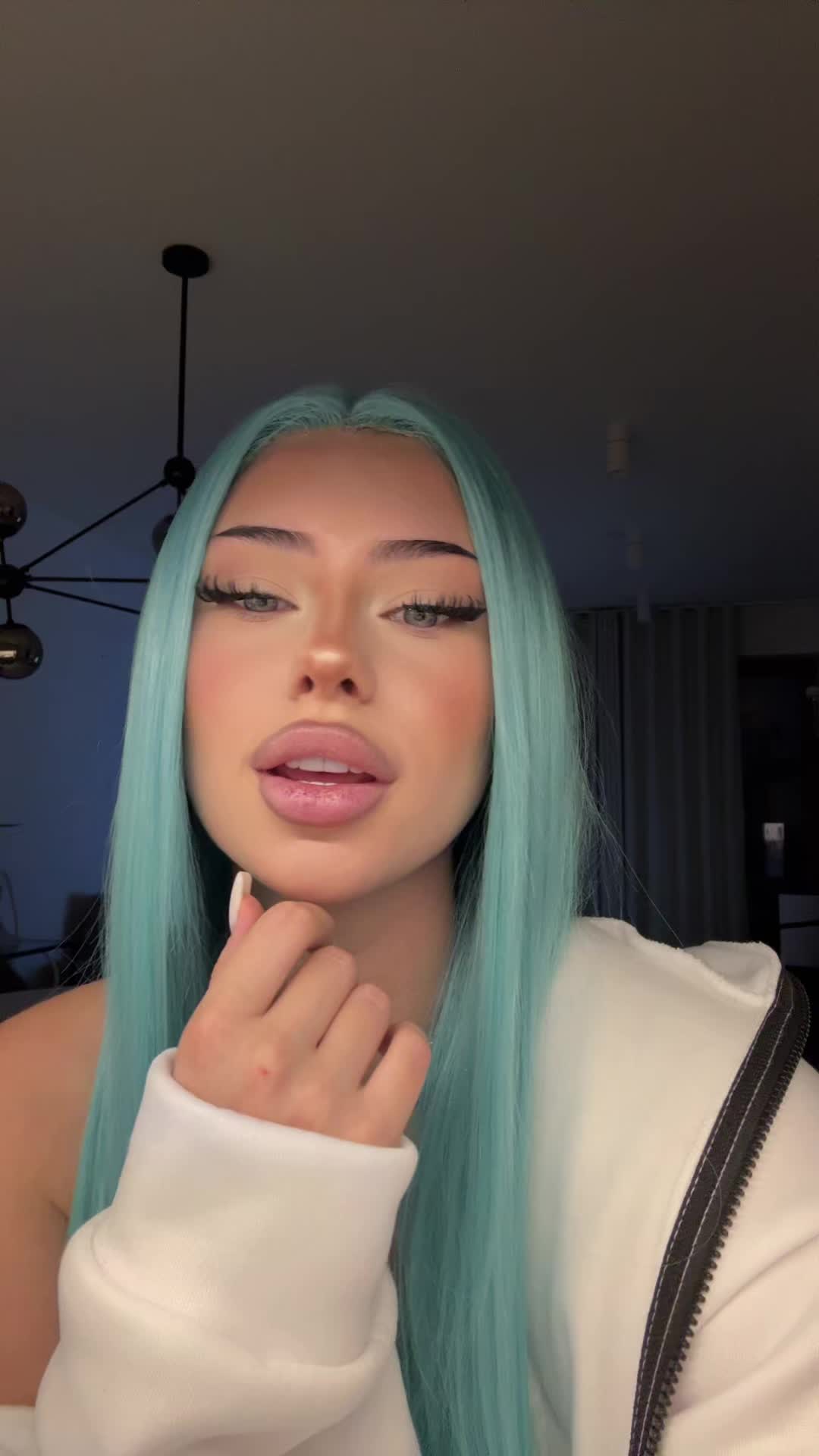 @Syndii69