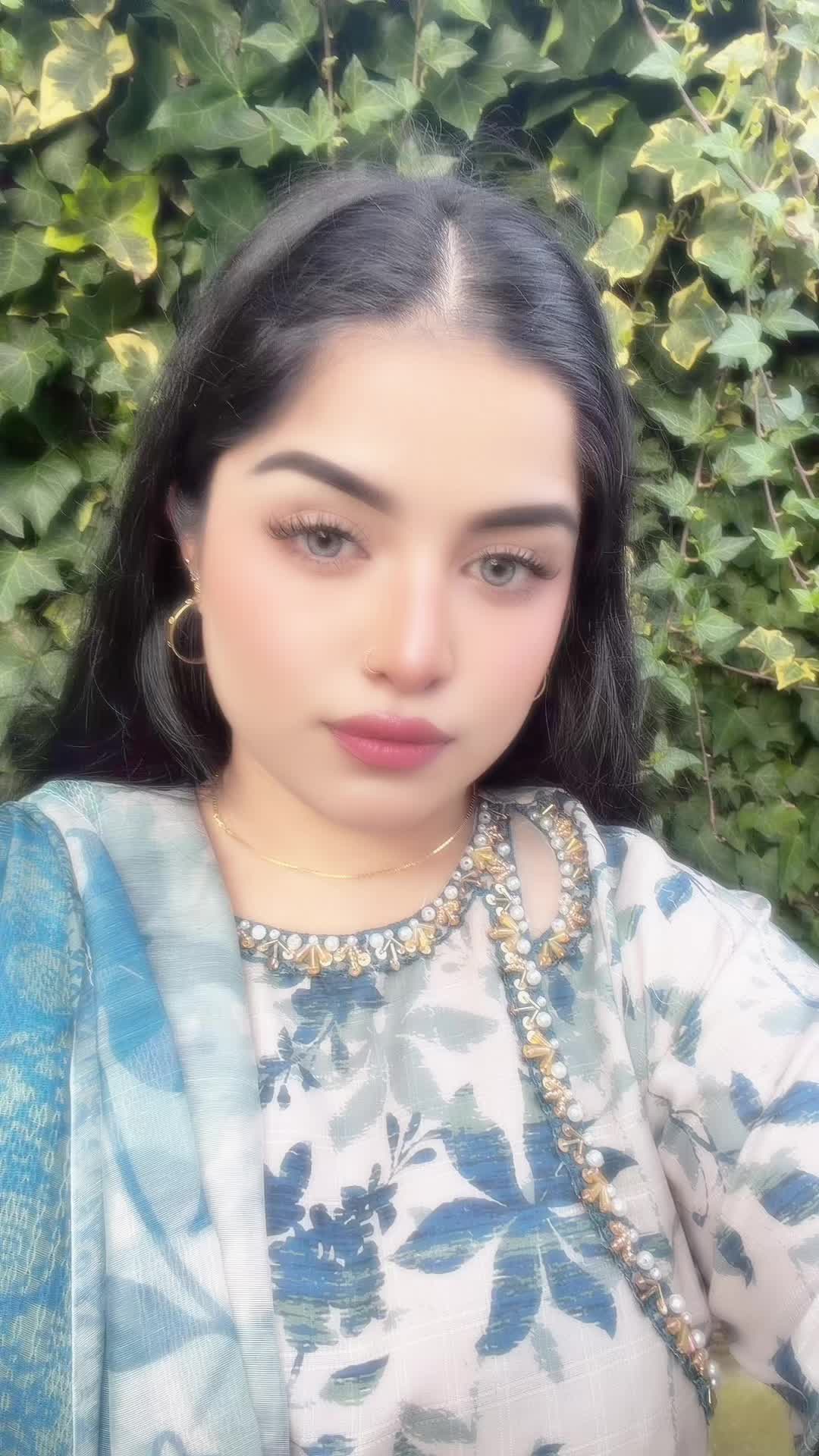 @QUEEN👑