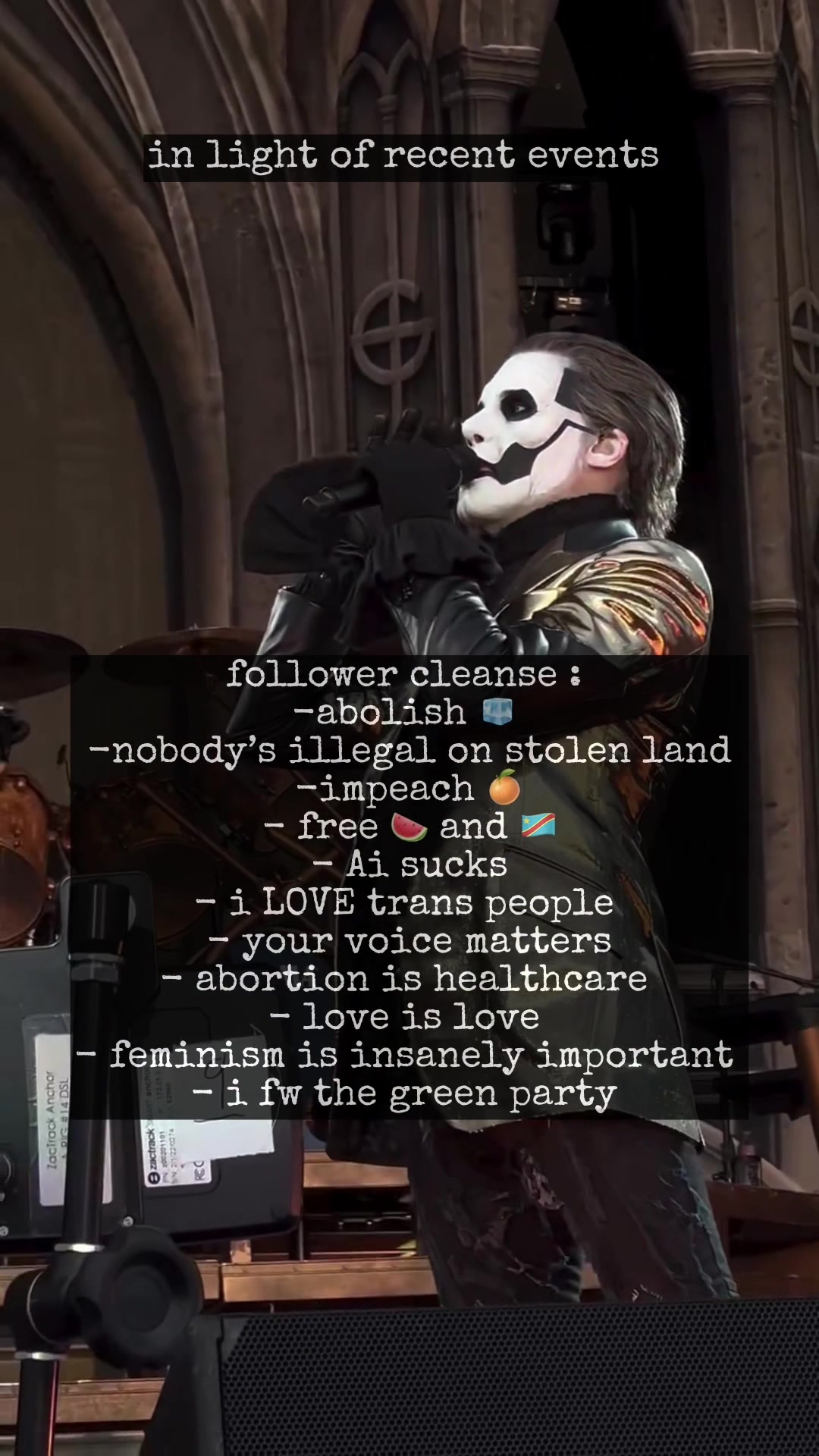 @🦇