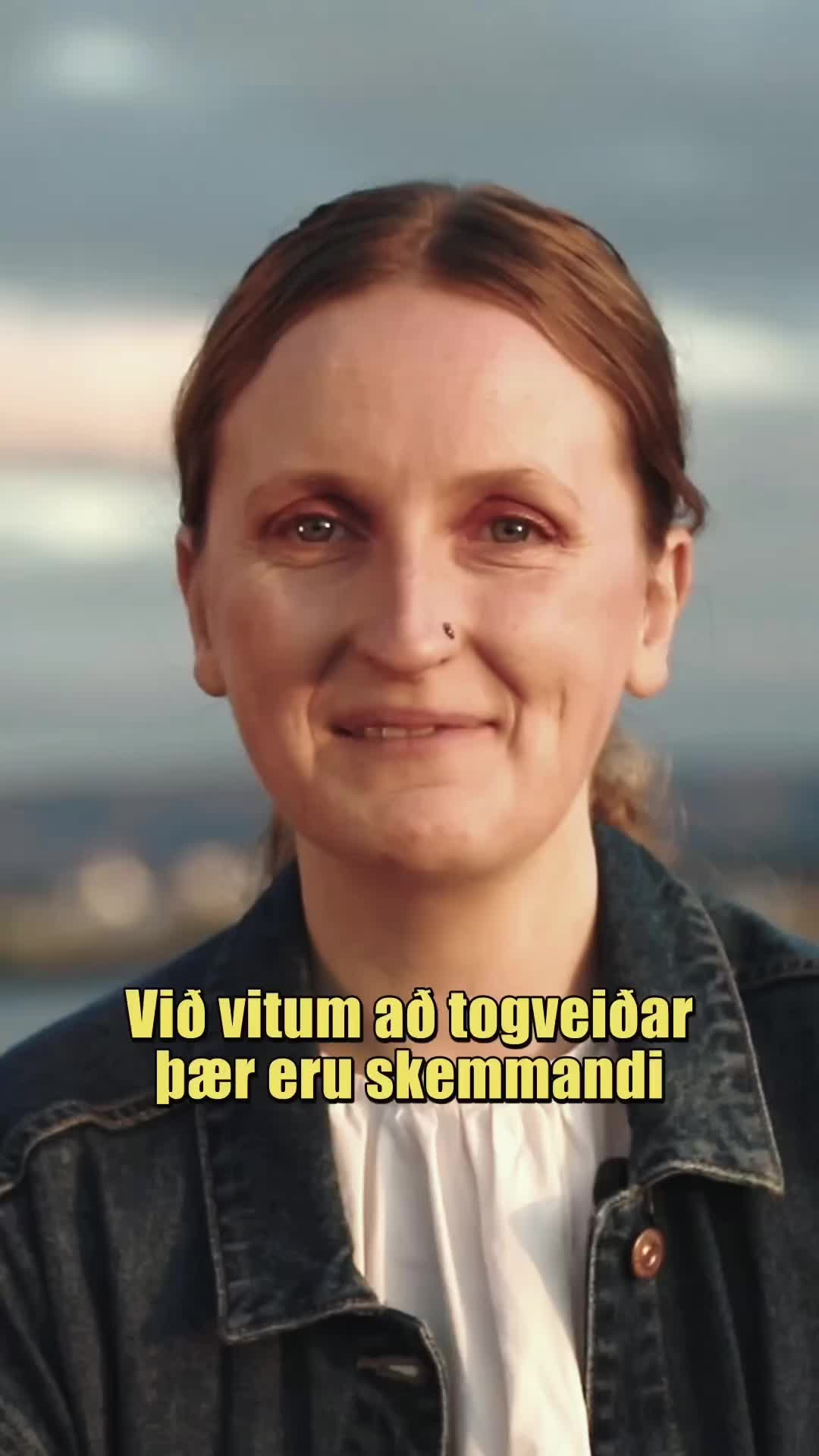 @Hvalavinir