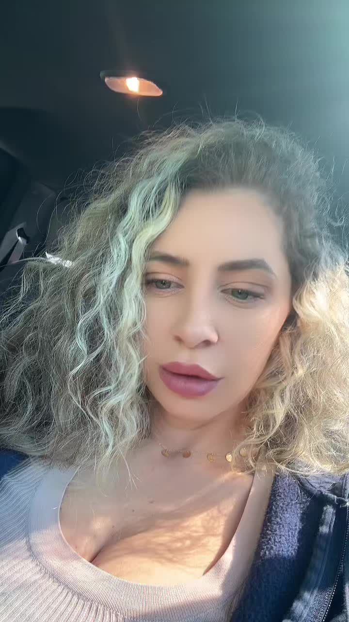 @Andreea Deea