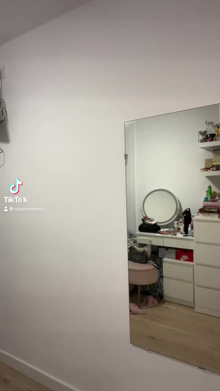 @lucia.vegam