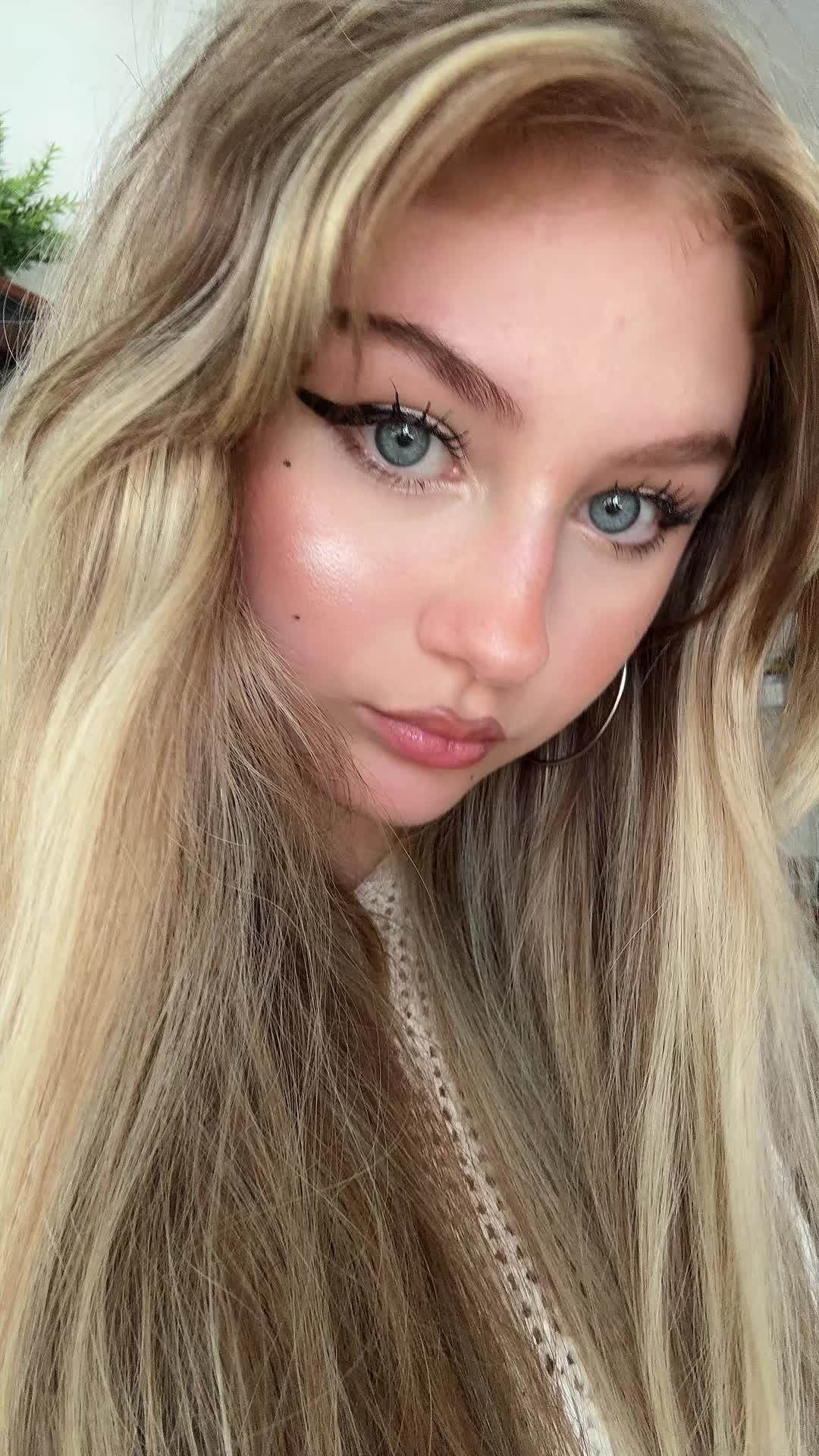 @taylamay.•.*