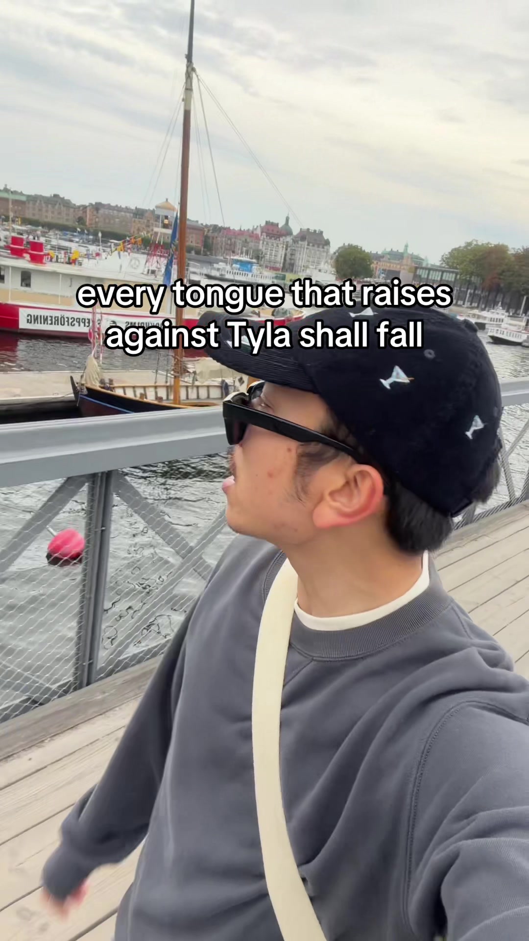@roy hoang