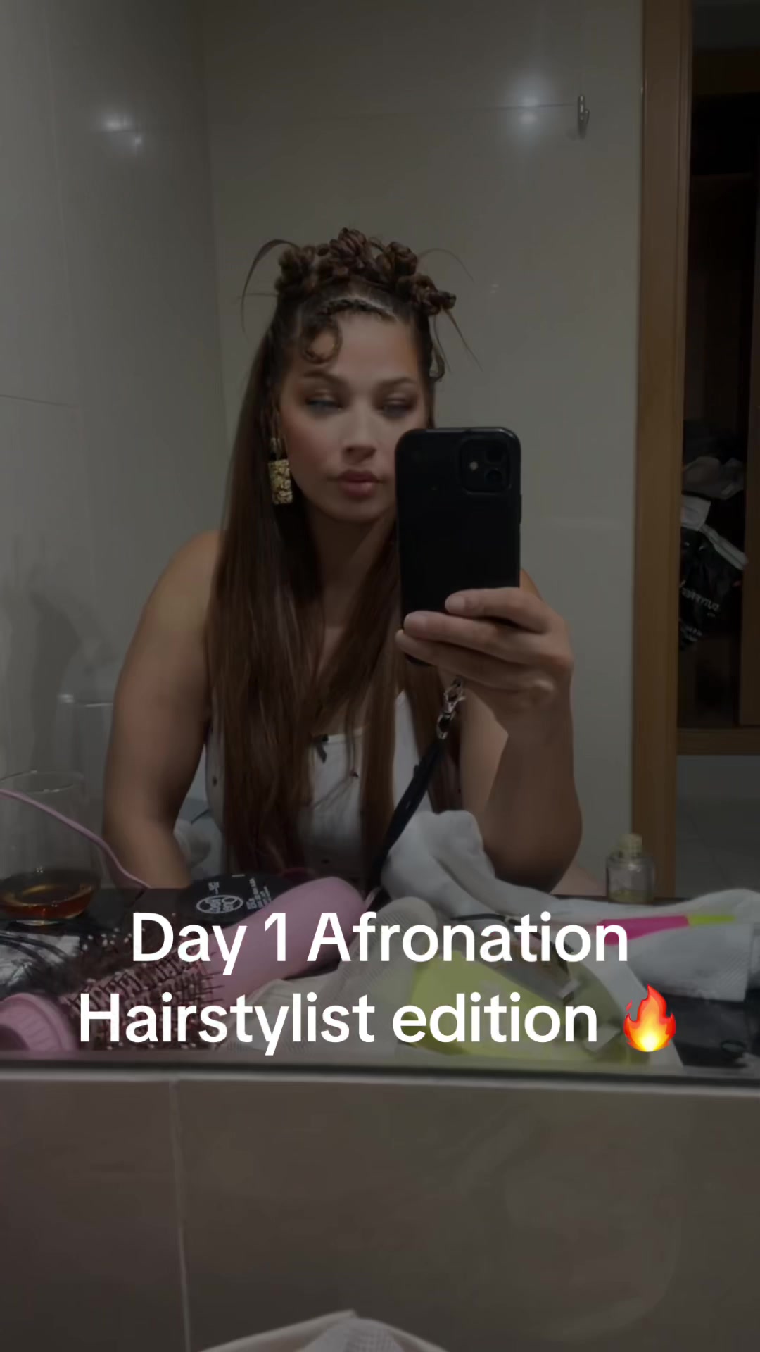 @Loré Mai COLLECTIVE