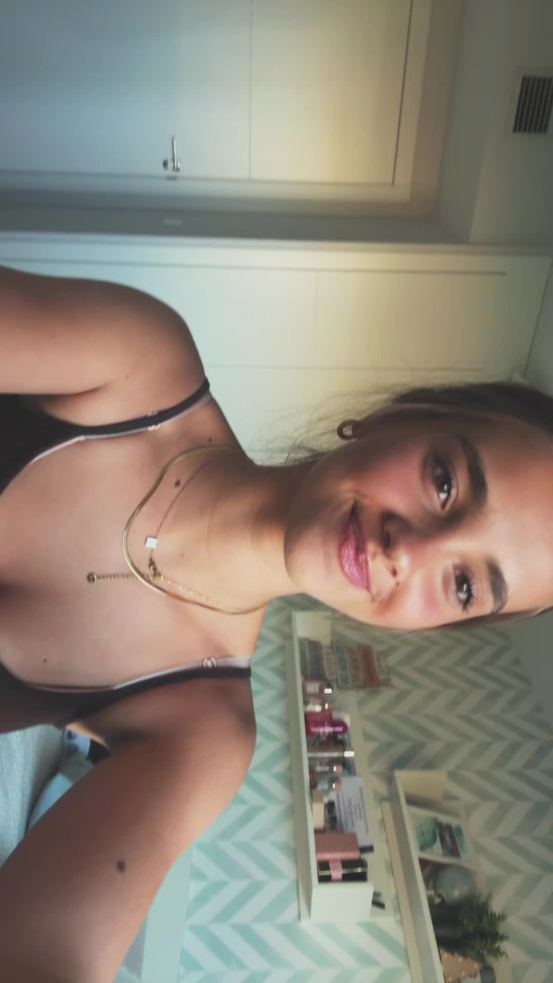 @María