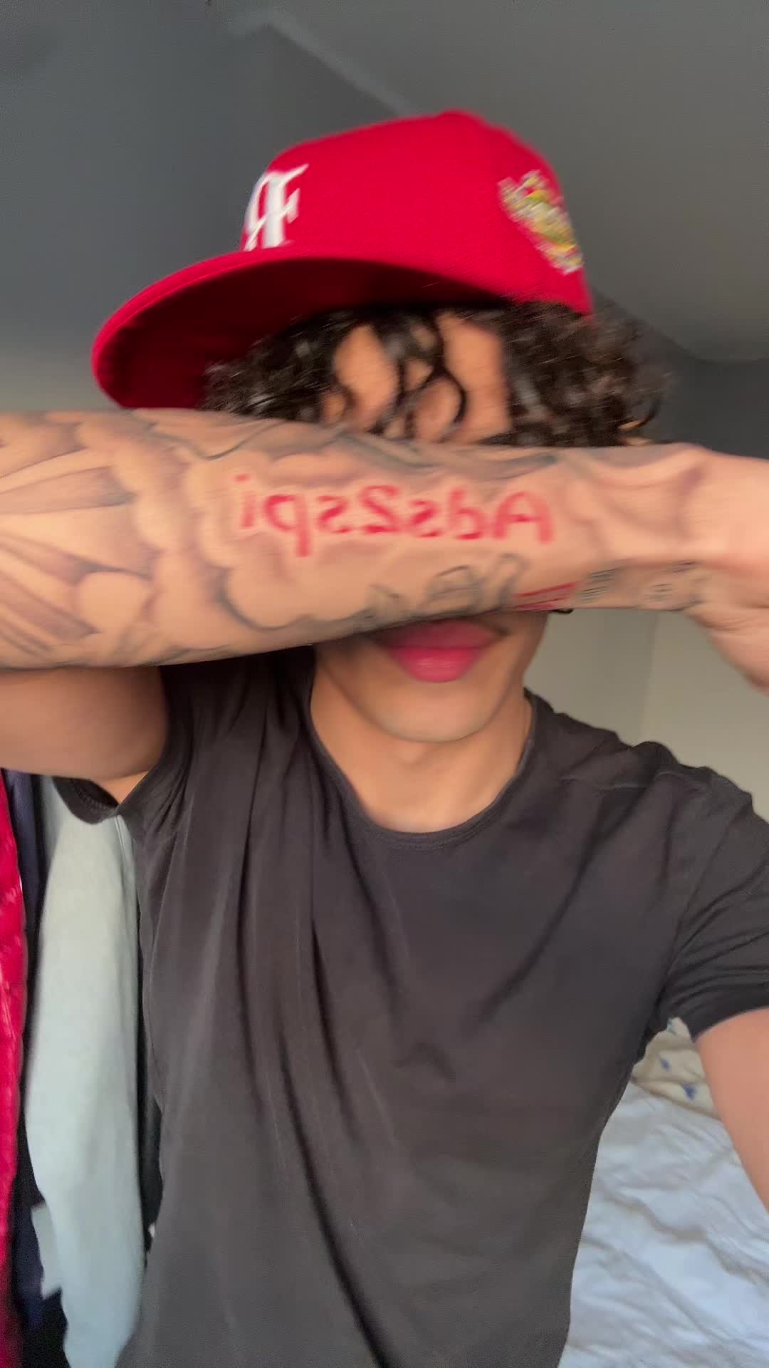 @Ads 1️⃣
