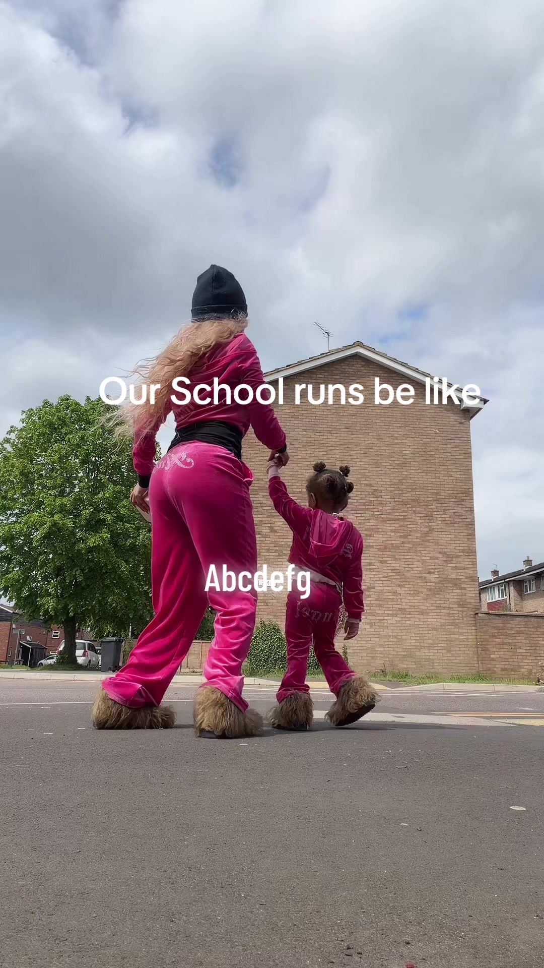 @&Iuml;'ts D&euml;&euml;ray &szlig;rown