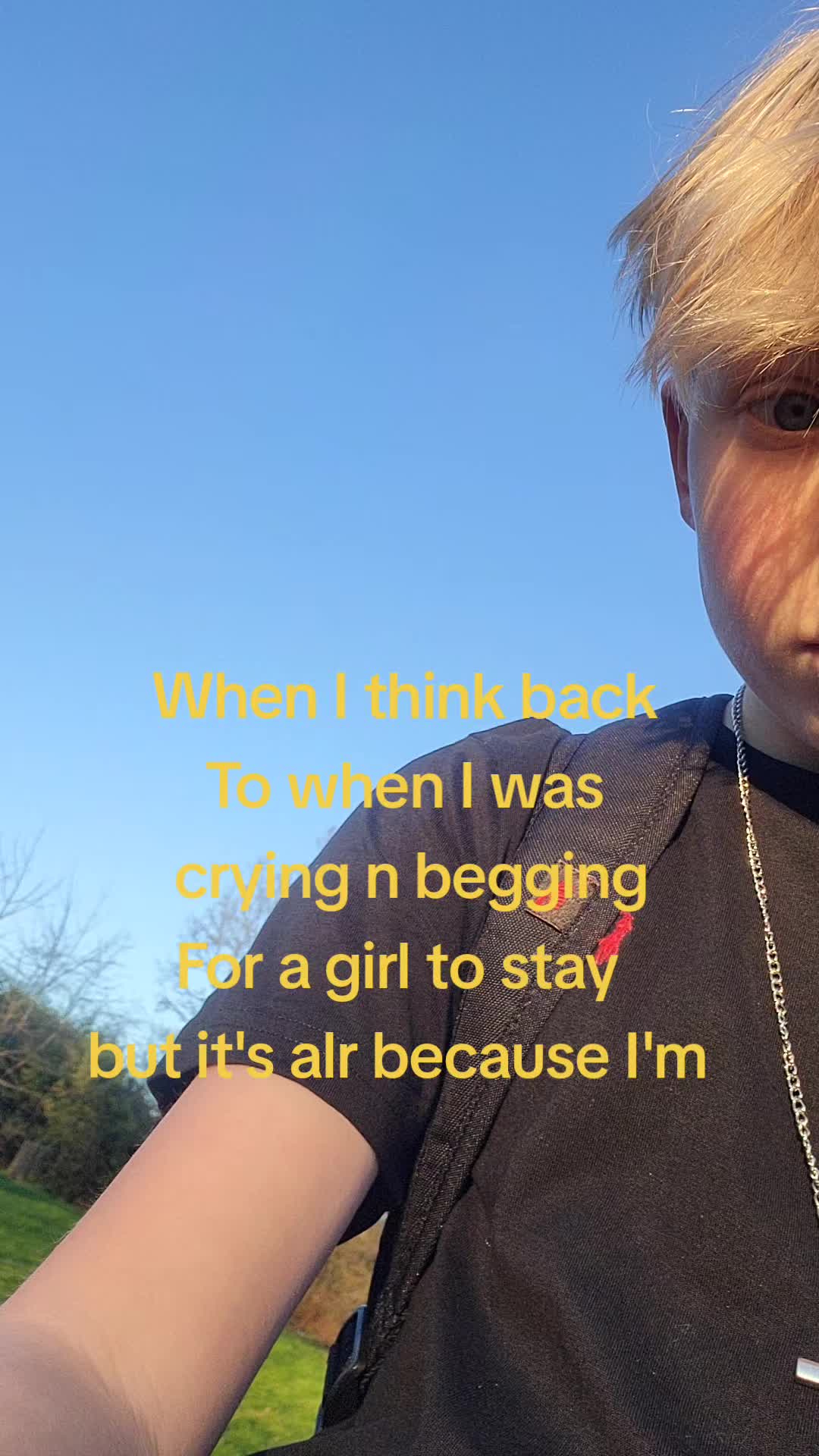 @⃟