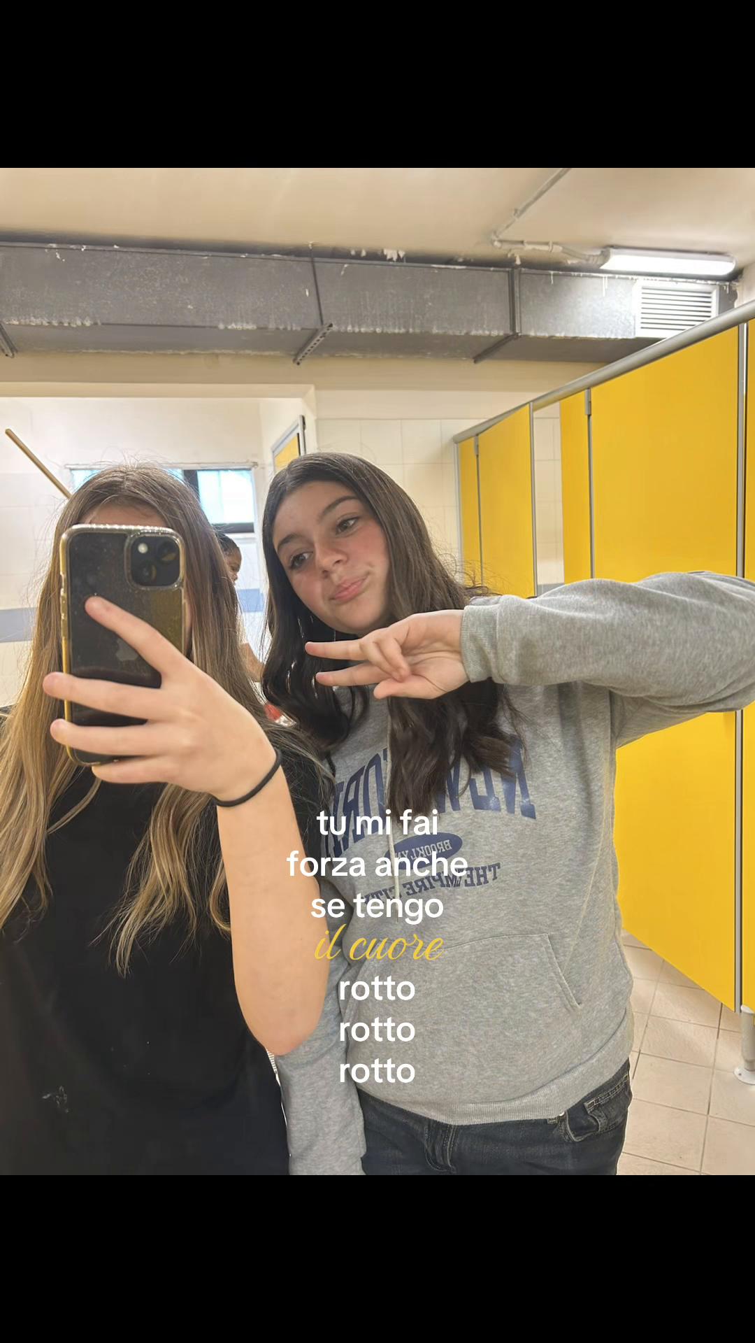 @𝓮𝓵𝓮 𝓮 𝓰𝓲𝓪𝓭𝓪!💛