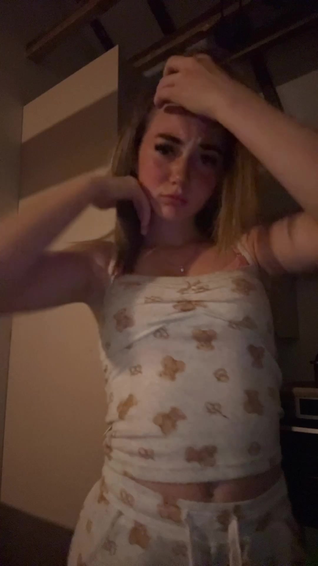 @𝐁𝐞𝐥𝐥𝐞𝐥𝐨𝐮𝐢𝐬𝐞𝐟𝐨𝐫𝐝