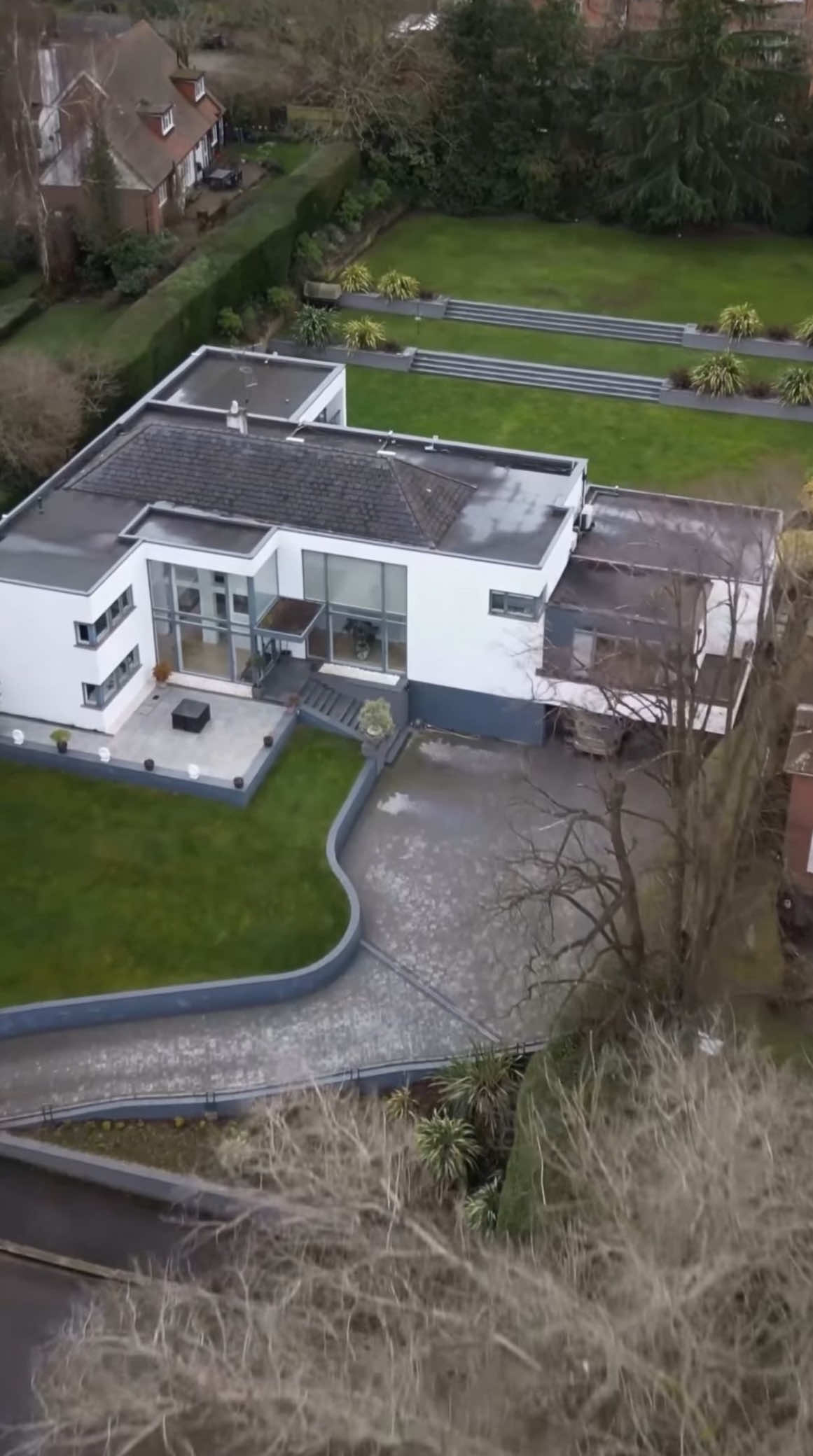 @millionairehomesuk
