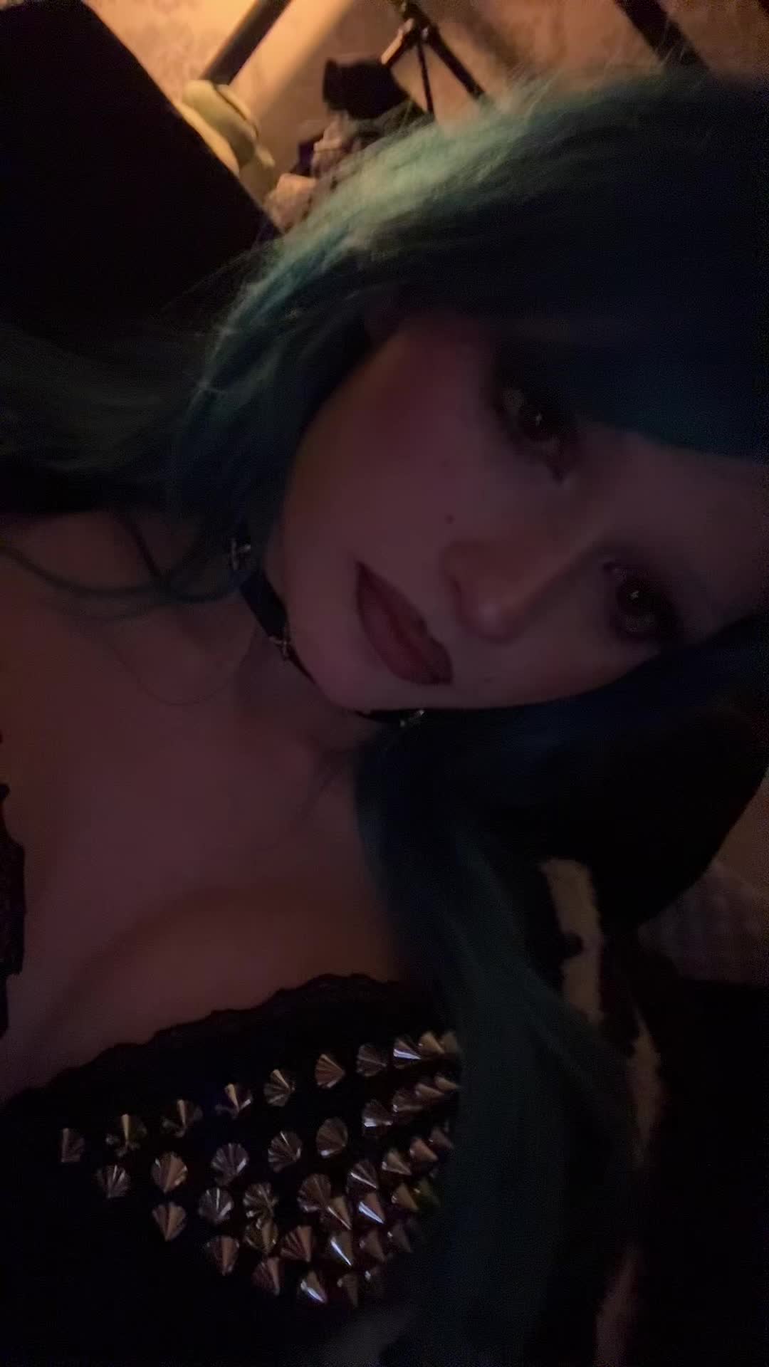 @girlwiththecoolbluehair