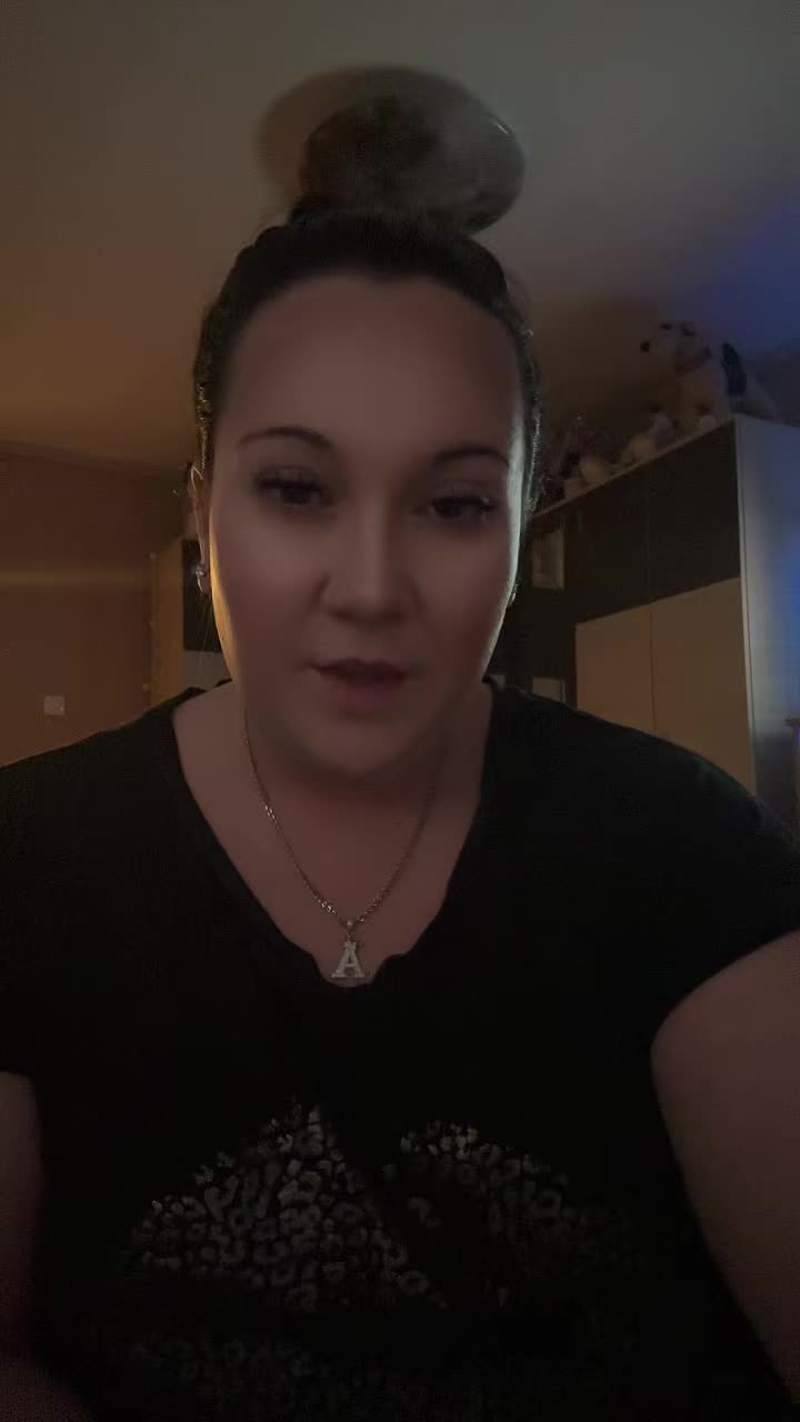 @Anii_🤗❤️