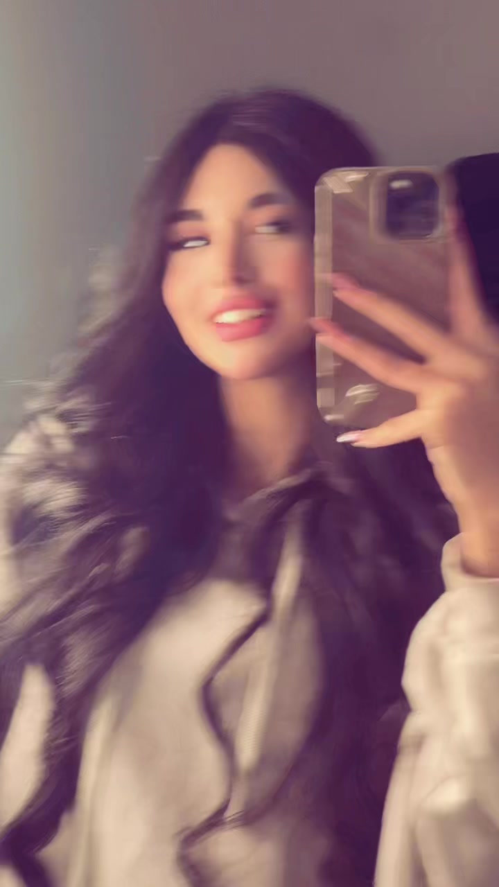 @donyaafsharr